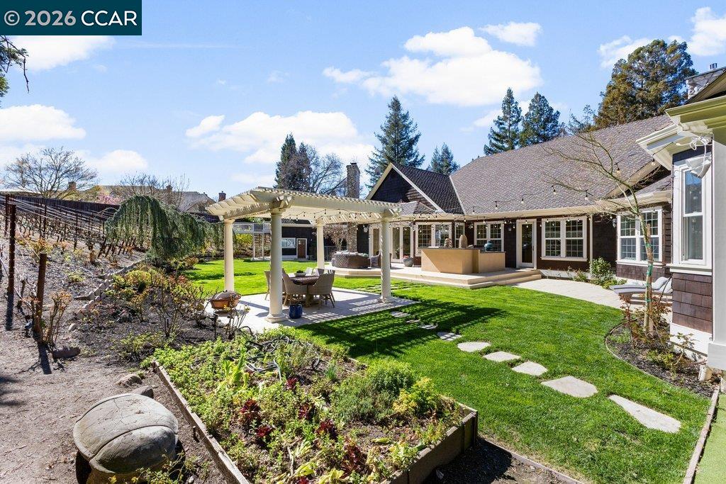 Detail Gallery Image 55 of 60 For 218 Erselia Trl, Alamo,  CA 94507 - 5 Beds | 5 Baths