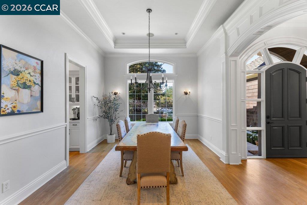 Detail Gallery Image 7 of 60 For 218 Erselia Trl, Alamo,  CA 94507 - 5 Beds | 5 Baths