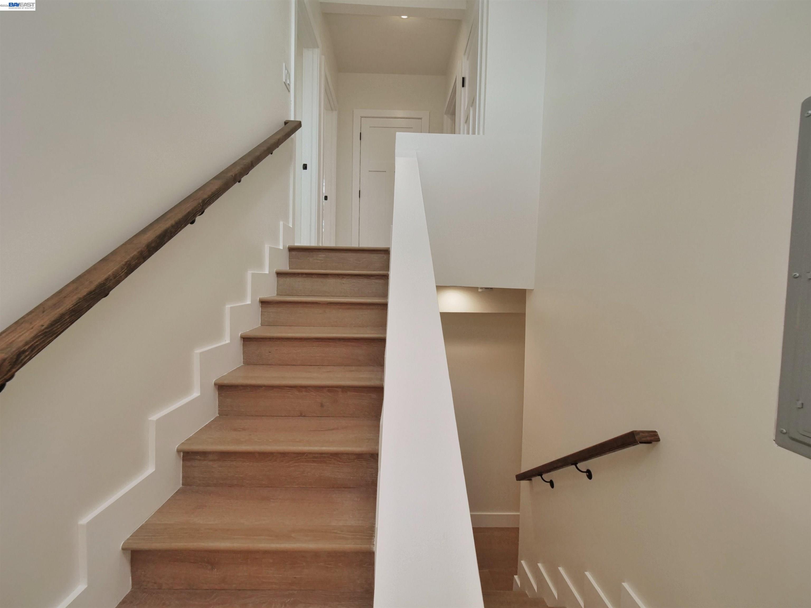 Detail Gallery Image 15 of 36 For 415 Berkeley Park Blvd, Kensington,  CA 94706 - 5 Beds | 2 Baths