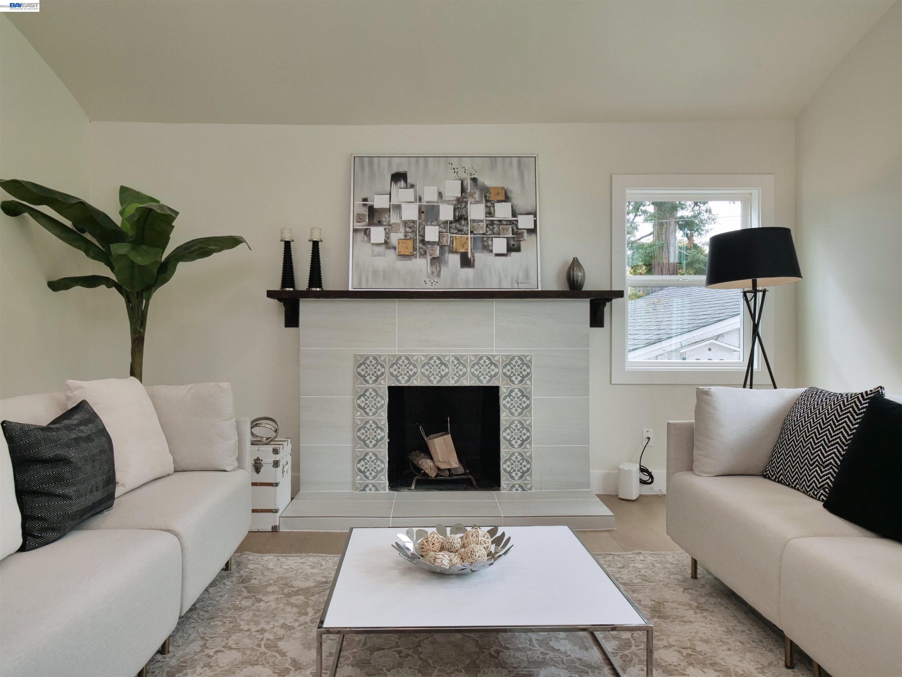 Detail Gallery Image 7 of 36 For 415 Berkeley Park Blvd, Kensington,  CA 94706 - 5 Beds | 2 Baths