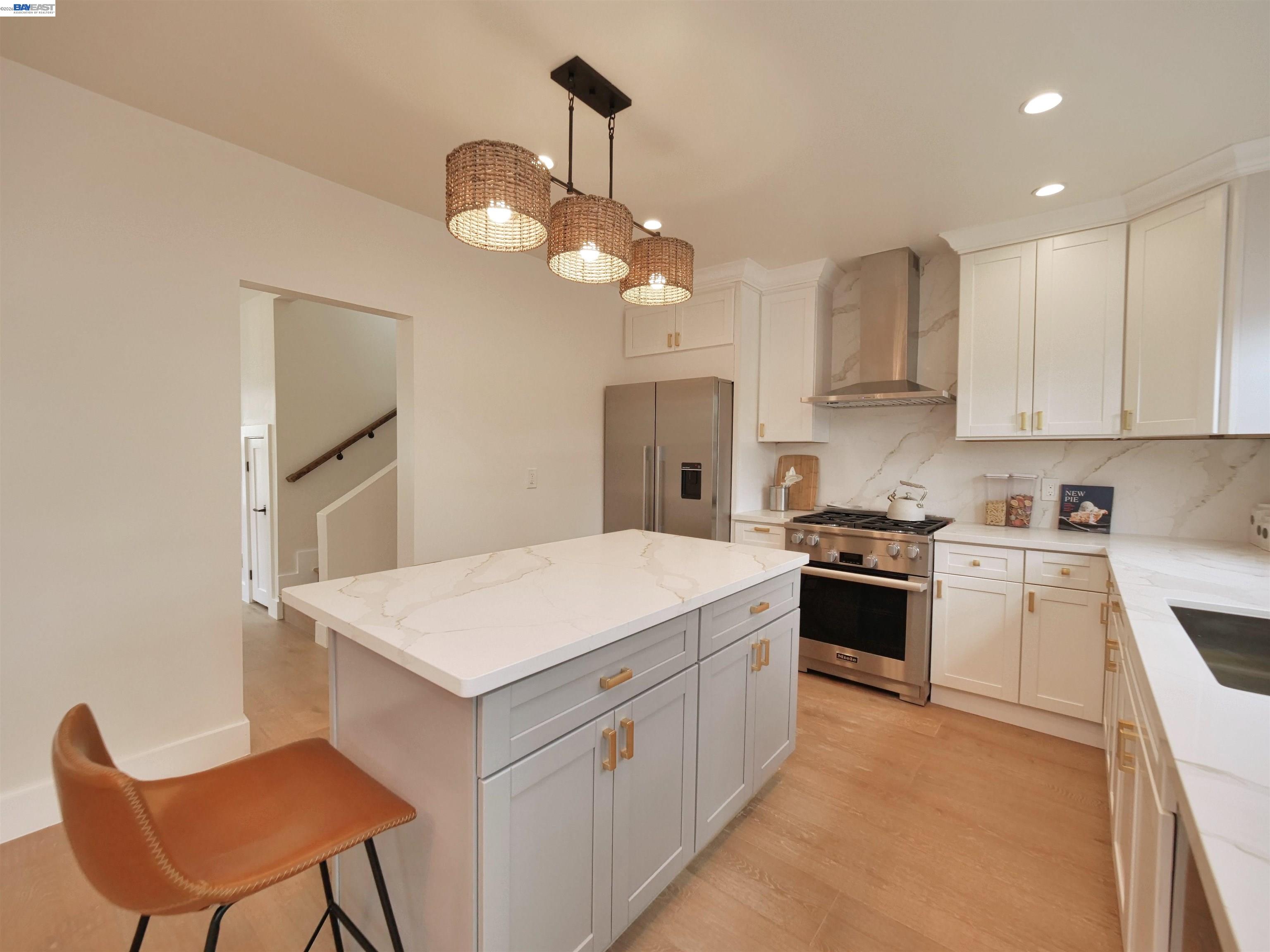 Detail Gallery Image 10 of 36 For 415 Berkeley Park Blvd, Kensington,  CA 94706 - 5 Beds | 2 Baths