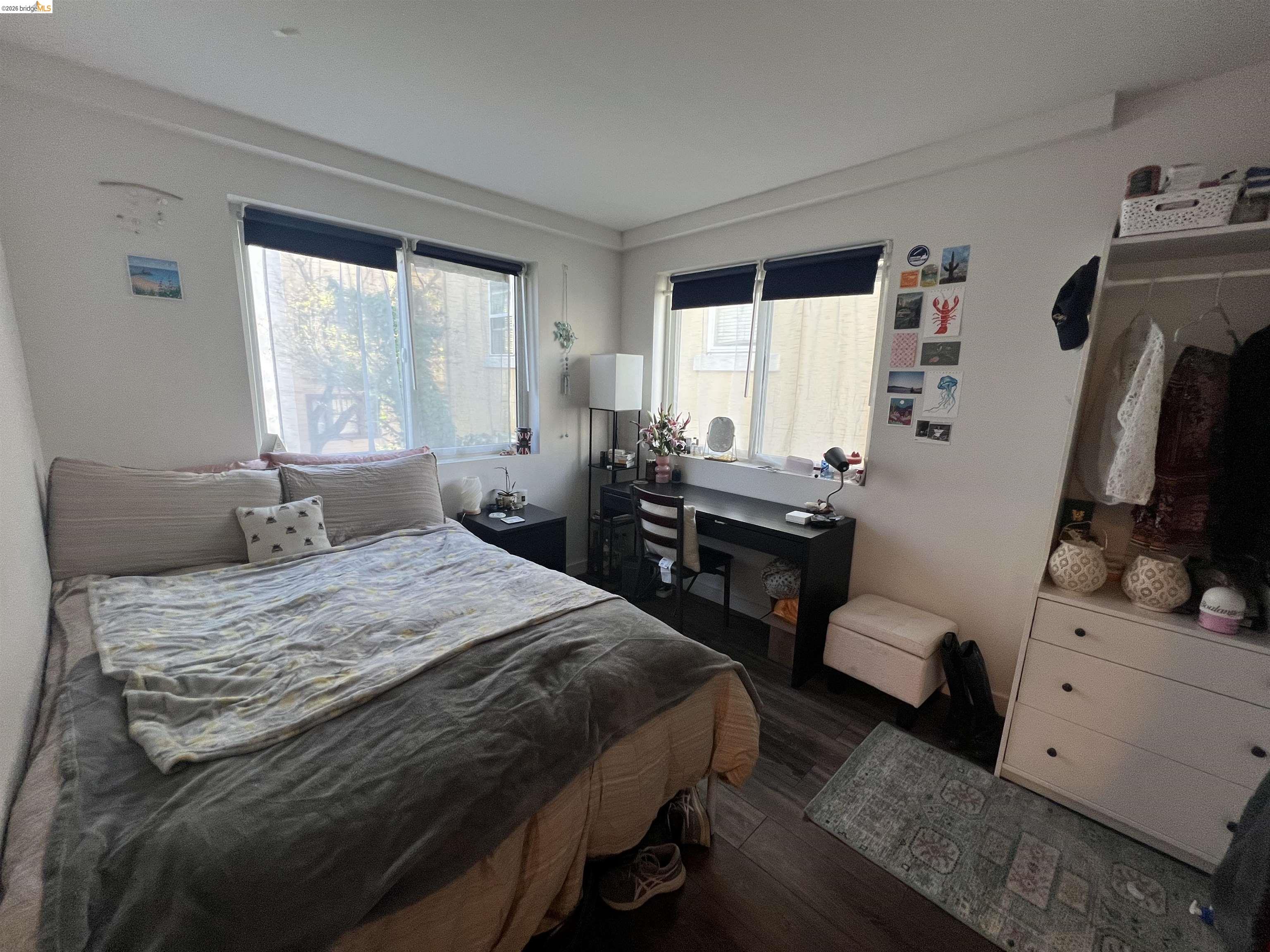 Detail Gallery Image 8 of 8 For 2718 Durant Ave #C,  Berkeley,  CA 94704-1725 - 3 Beds | 1 Baths