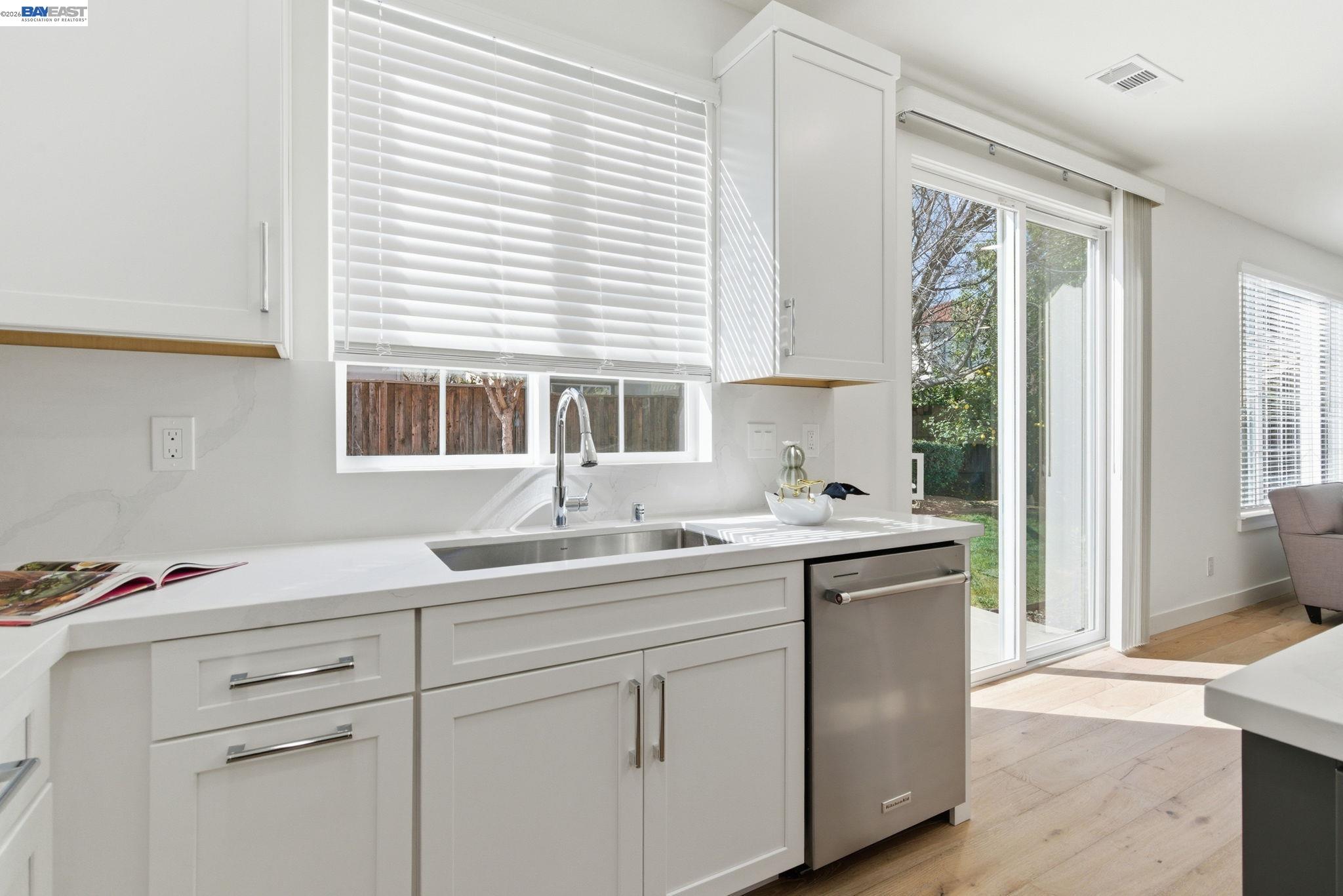 Detail Gallery Image 13 of 57 For 151 S Vista Hermosa St, Mountain House,  CA 95391 - 4 Beds | 3 Baths