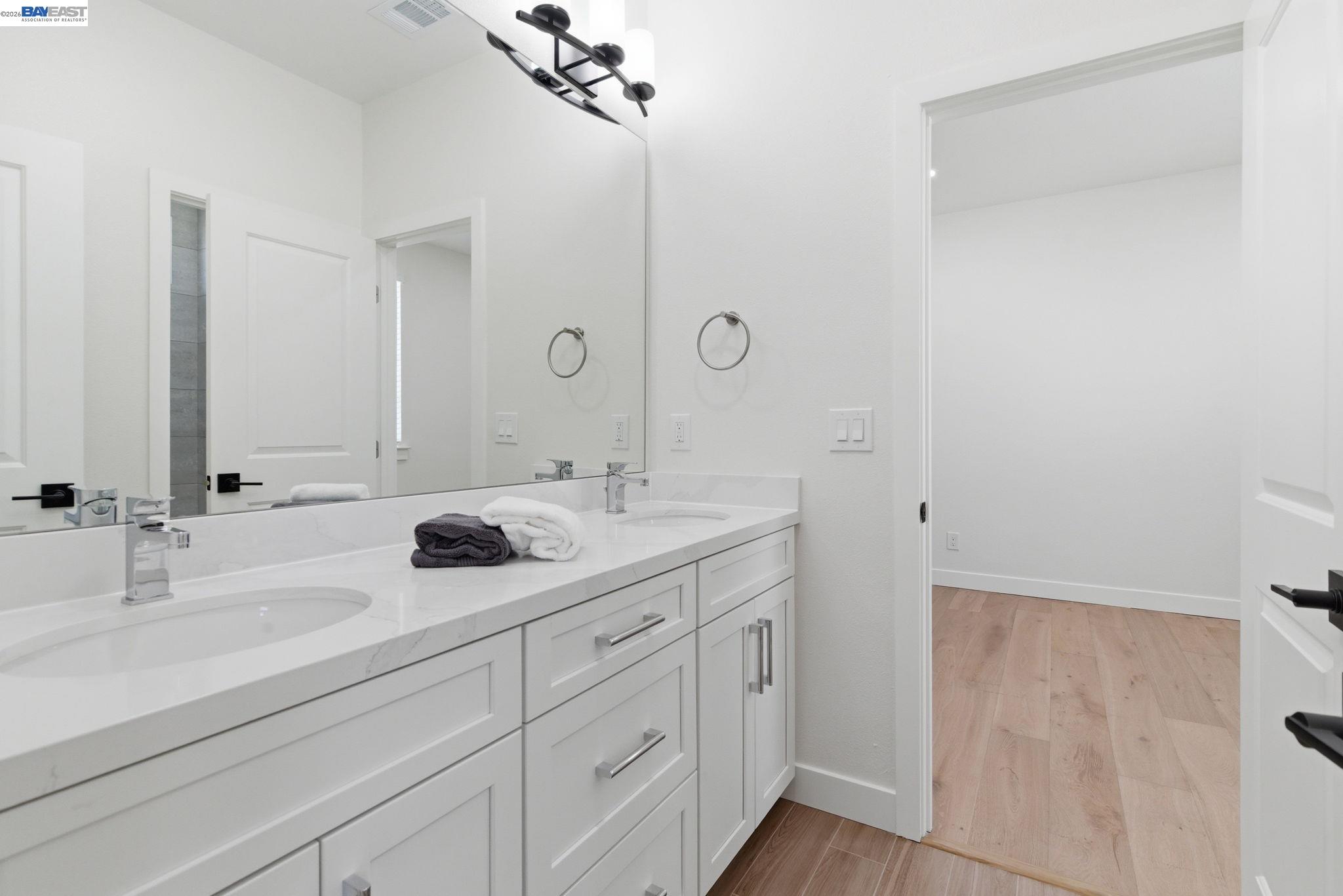 Detail Gallery Image 32 of 57 For 151 S Vista Hermosa St, Mountain House,  CA 95391 - 4 Beds | 3 Baths