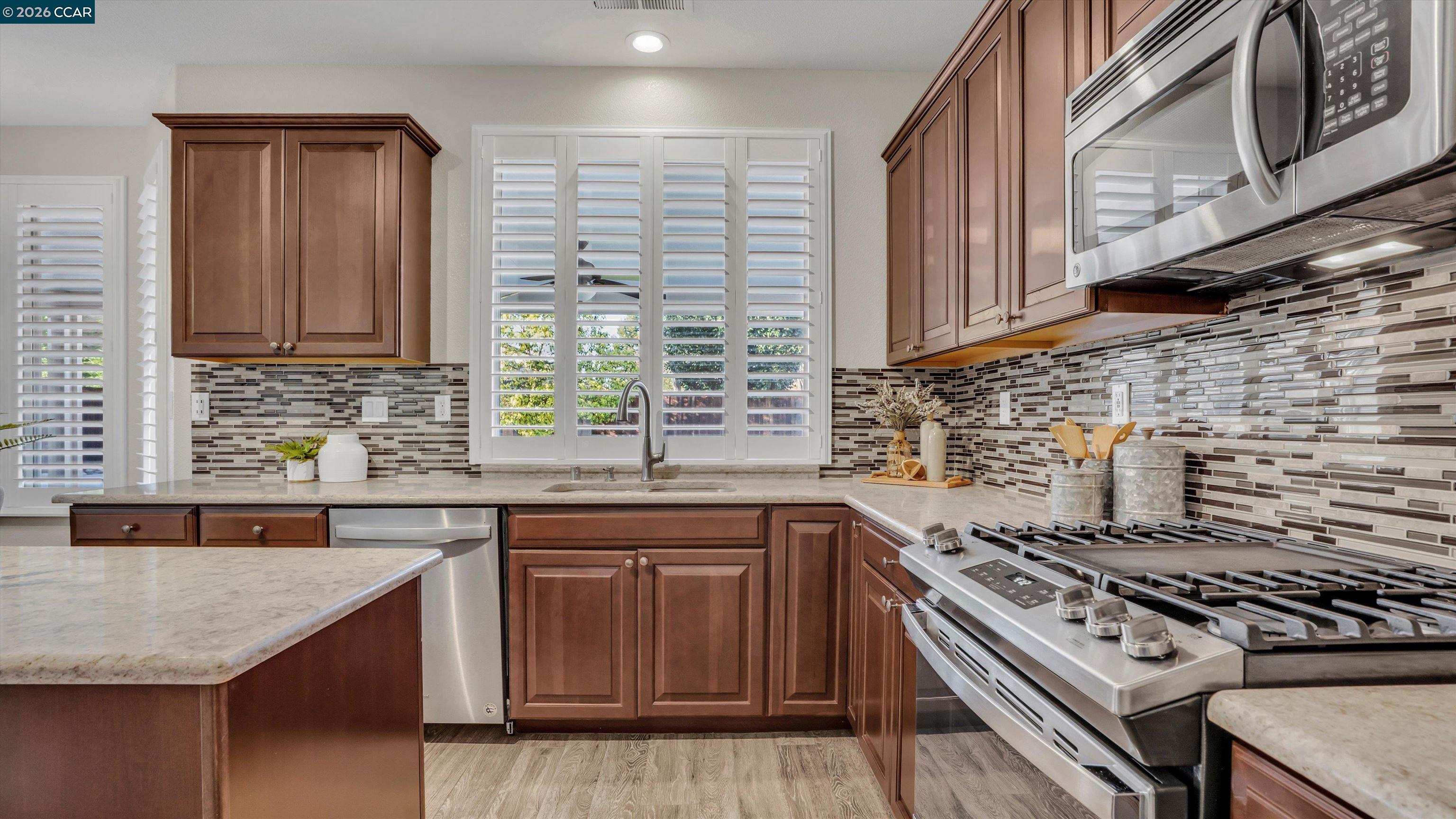 Detail Gallery Image 17 of 34 For 917 Yardley Place, Brentwood,  CA 94513-6155 - 3 Beds | 2/1 Baths