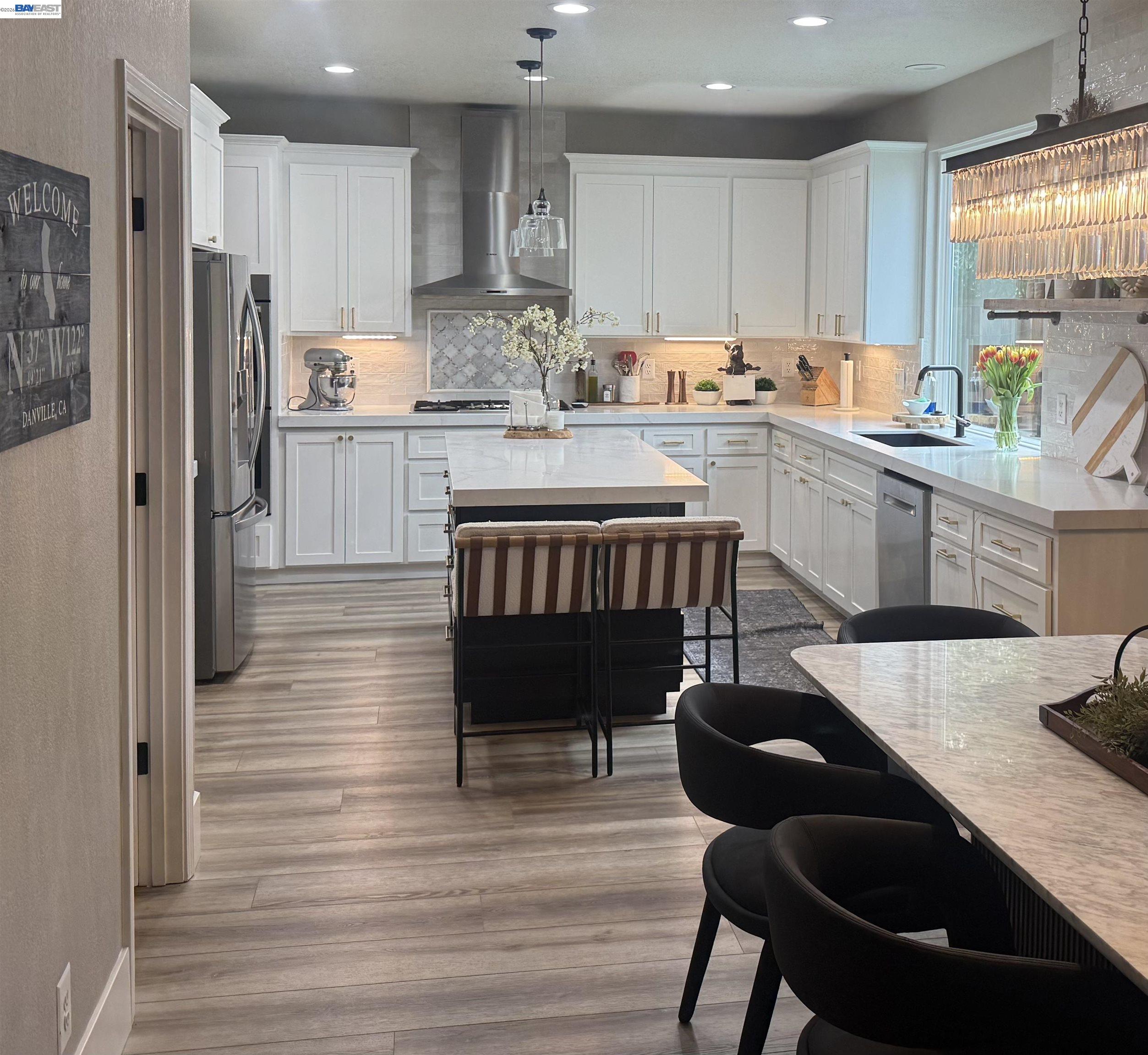 Detail Gallery Image 2 of 5 For 9 Cross Bridge Pl, Danville,  CA 94526 - 5 Beds | 3 Baths