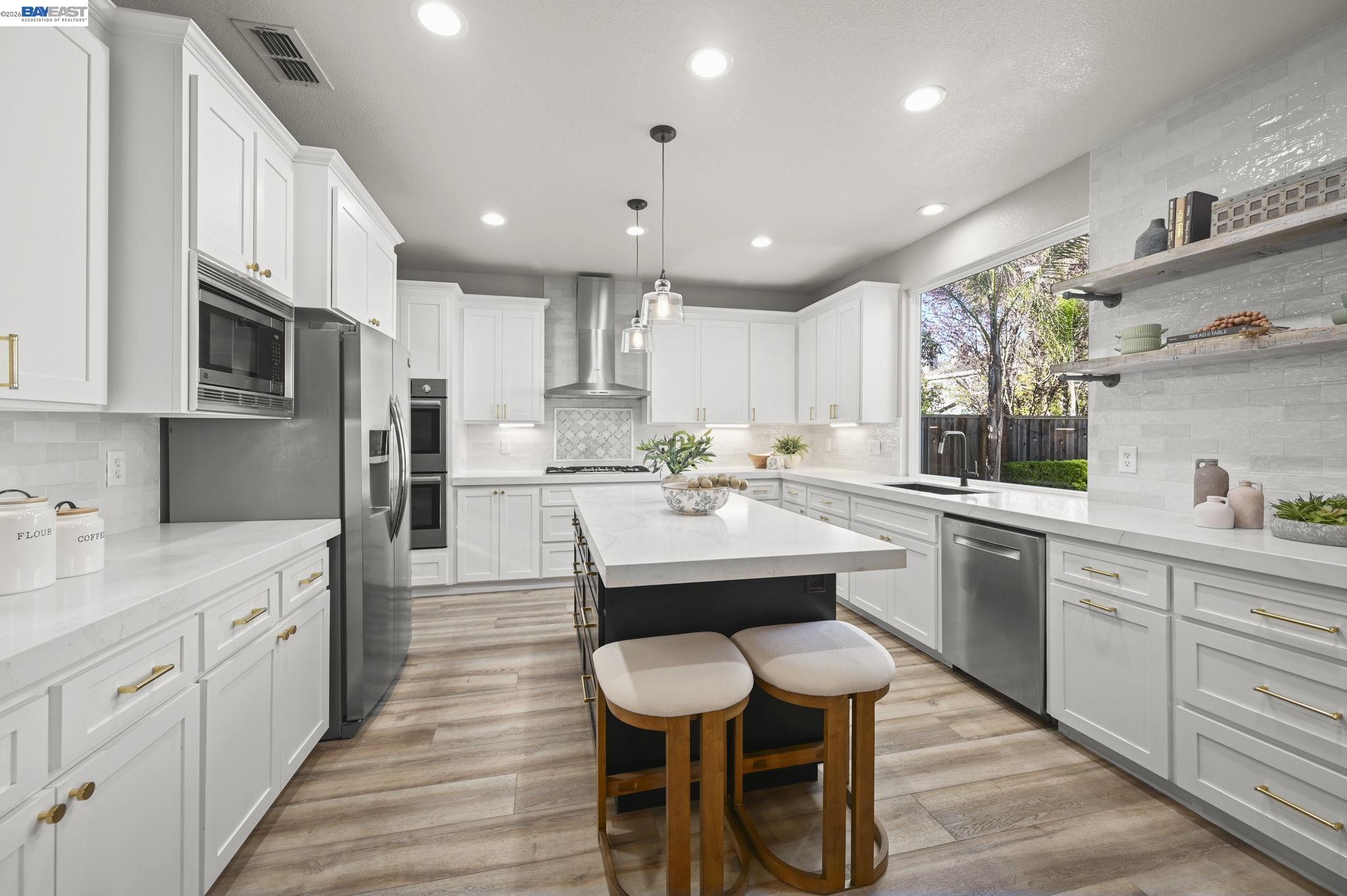 Detail Gallery Image 11 of 37 For 9 Cross Bridge Pl, Danville,  CA 94526 - 5 Beds | 3 Baths