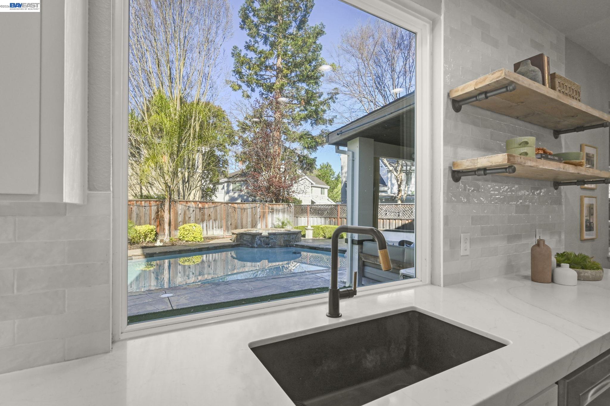 Detail Gallery Image 16 of 37 For 9 Cross Bridge Pl, Danville,  CA 94526 - 5 Beds | 3 Baths