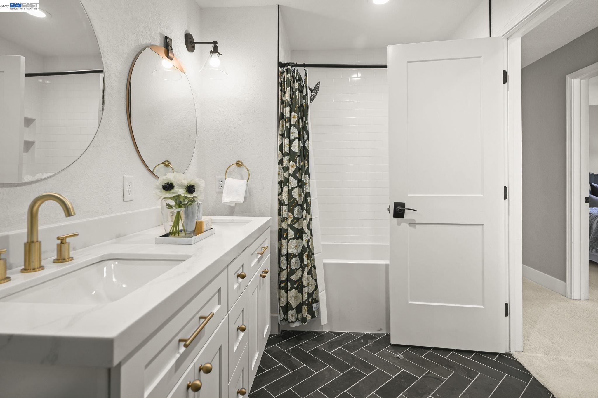 Detail Gallery Image 31 of 37 For 9 Cross Bridge Pl, Danville,  CA 94526 - 5 Beds | 3 Baths