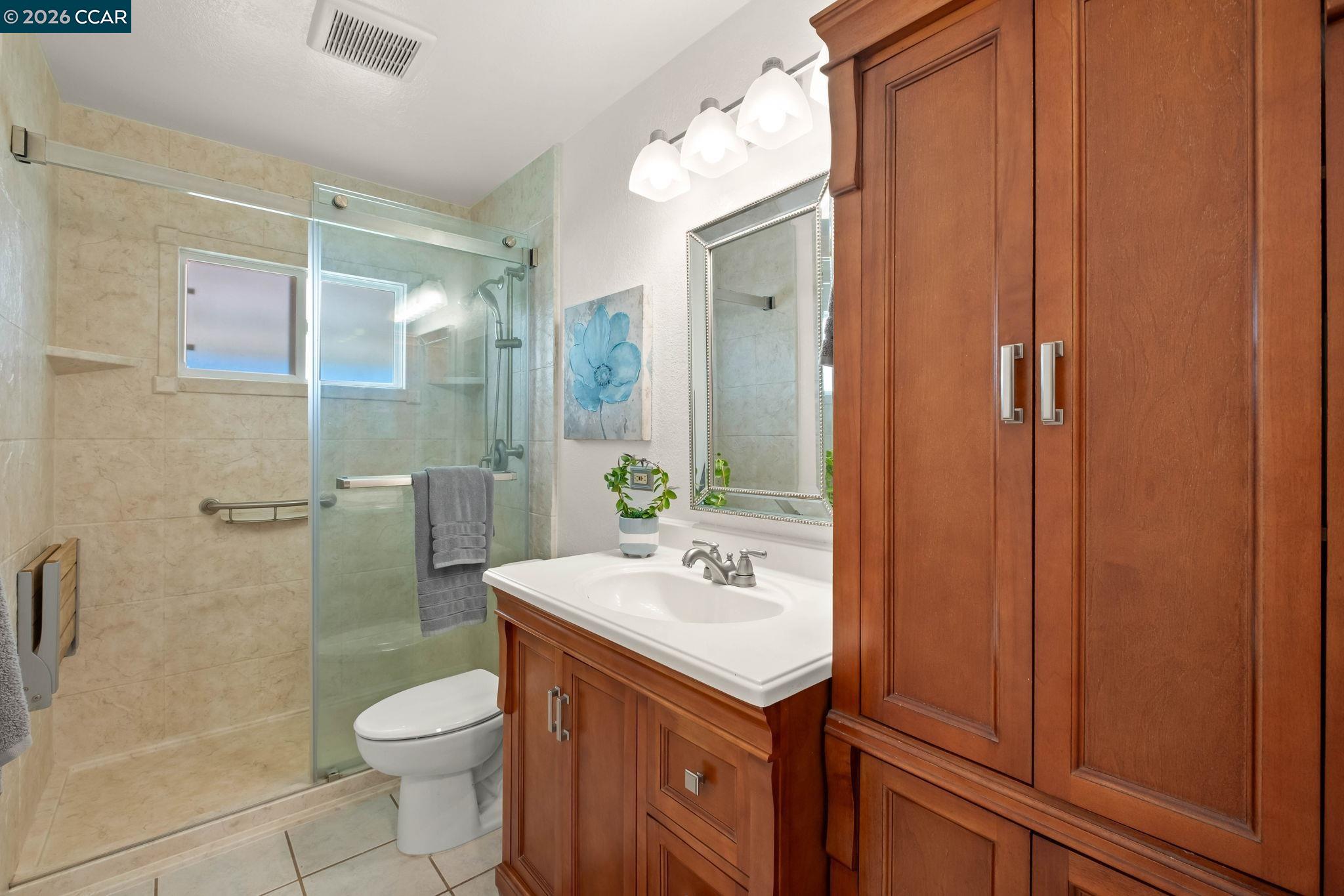 Detail Gallery Image 17 of 44 For 5070 Bonwell Dr, Concord,  CA 94521 - 3 Beds | 1 Baths