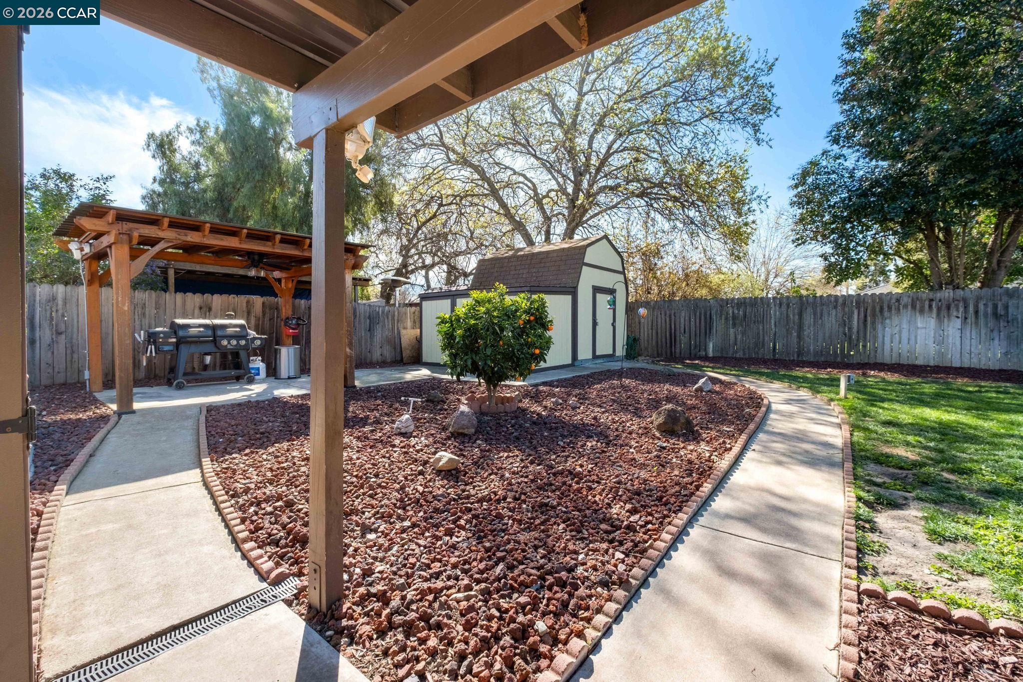 Detail Gallery Image 24 of 44 For 5070 Bonwell Dr, Concord,  CA 94521 - 3 Beds | 1 Baths