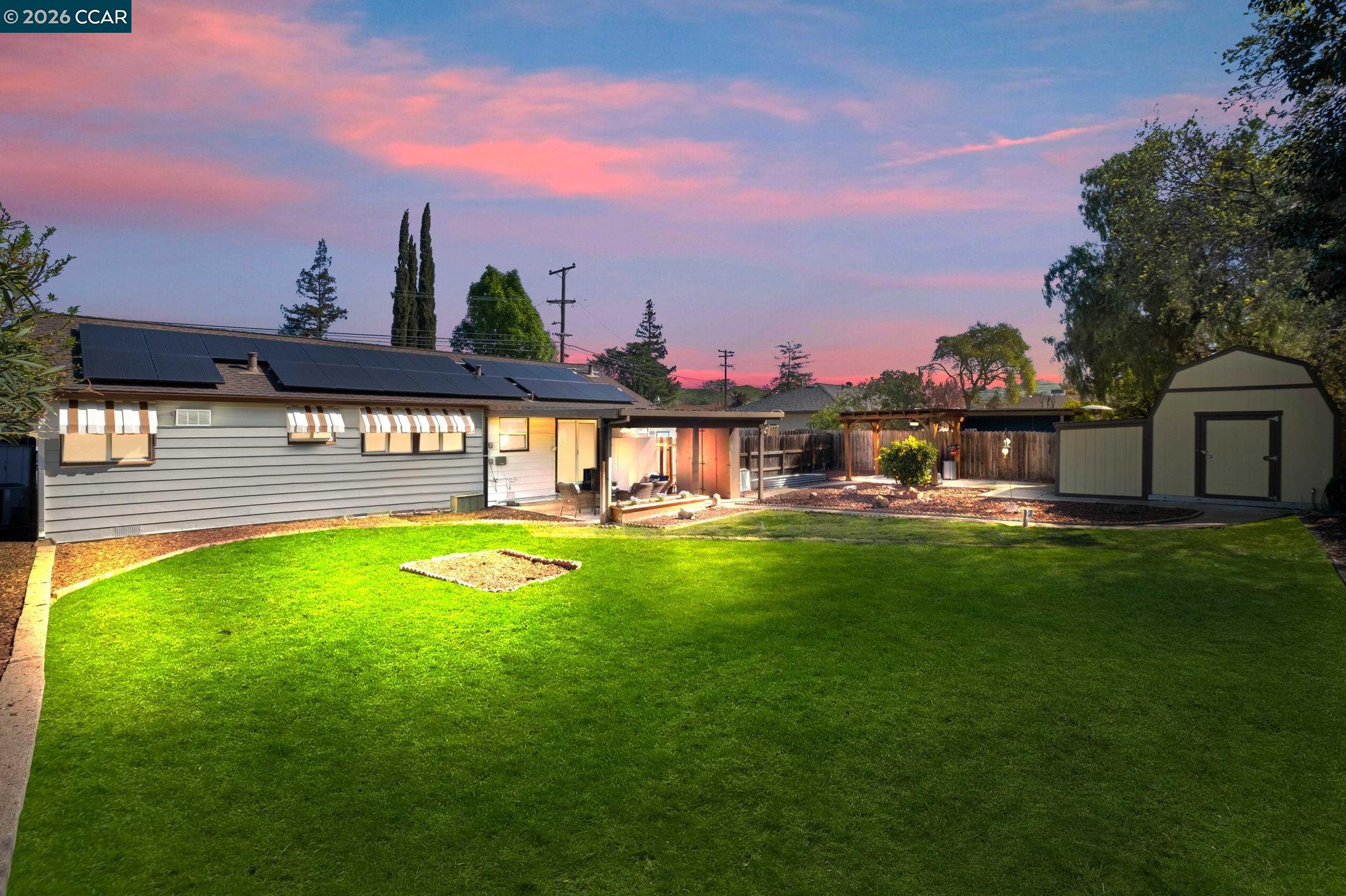 Detail Gallery Image 27 of 44 For 5070 Bonwell Dr, Concord,  CA 94521 - 3 Beds | 1 Baths