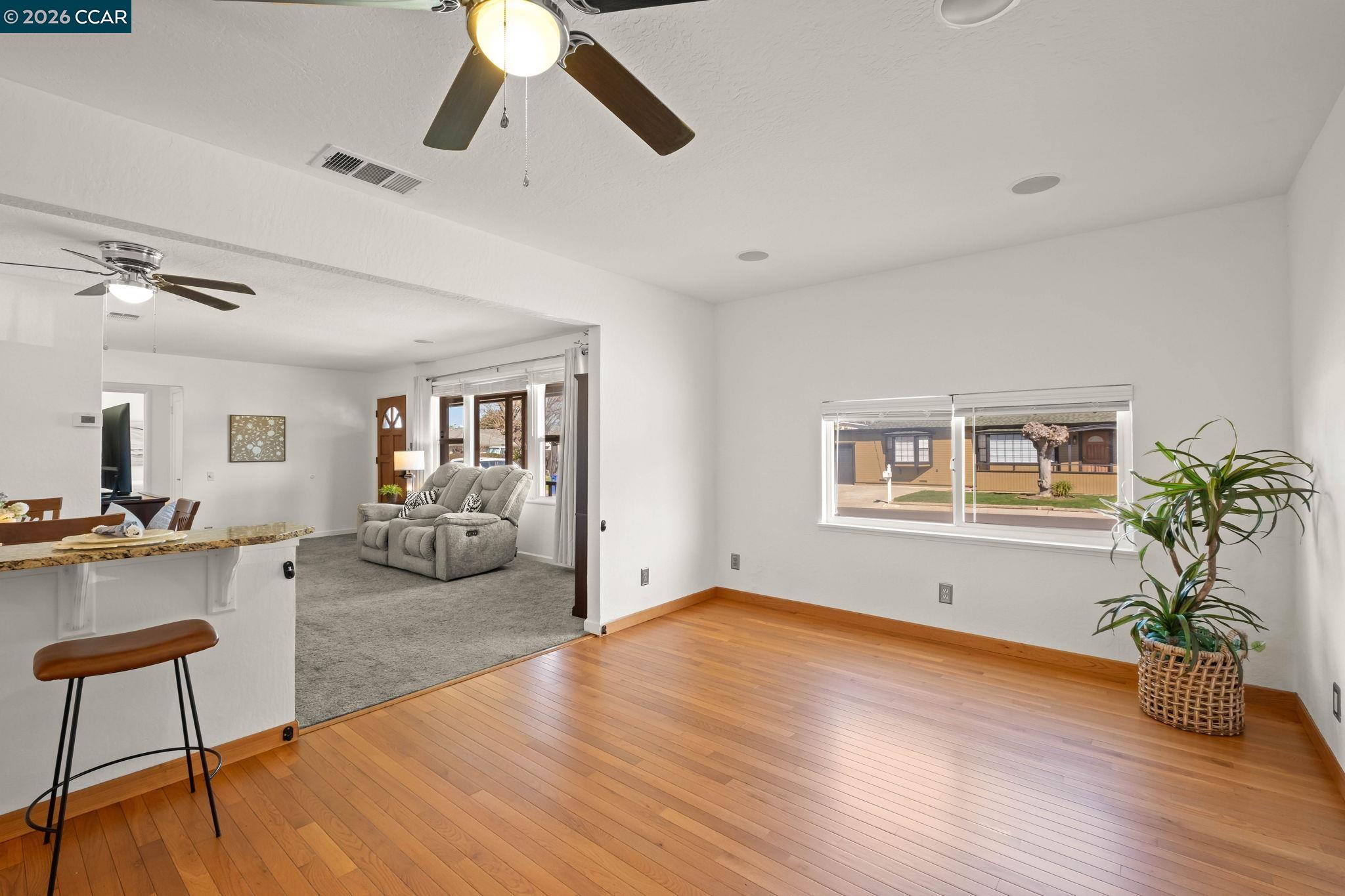 Detail Gallery Image 10 of 44 For 5070 Bonwell Dr, Concord,  CA 94521 - 3 Beds | 1 Baths