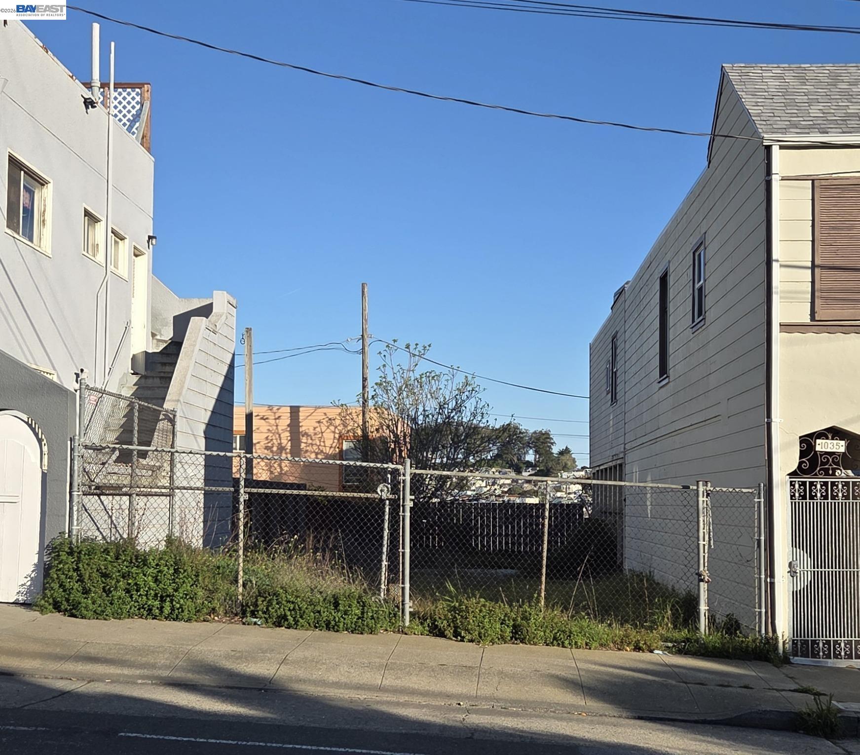 Detail Gallery Image 2 of 5 For 1029 Silver Ave, San Francisco,  CA 94134 - – Beds | – Baths