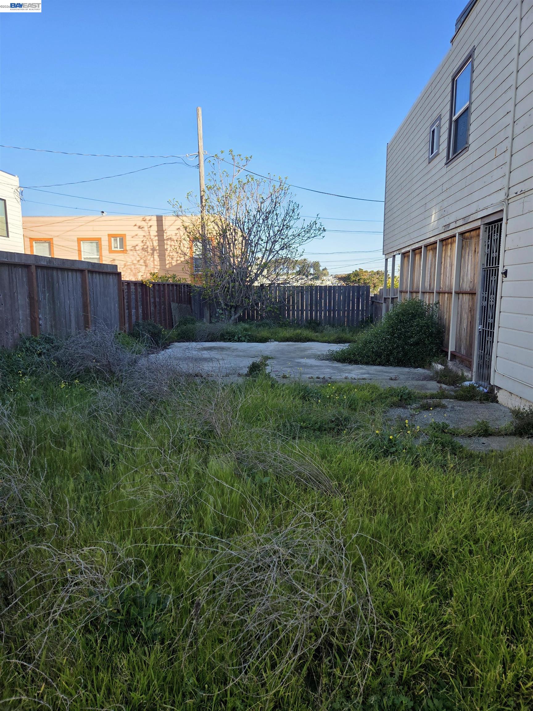 Detail Gallery Image 3 of 5 For 1029 Silver Ave, San Francisco,  CA 94134 - – Beds | – Baths