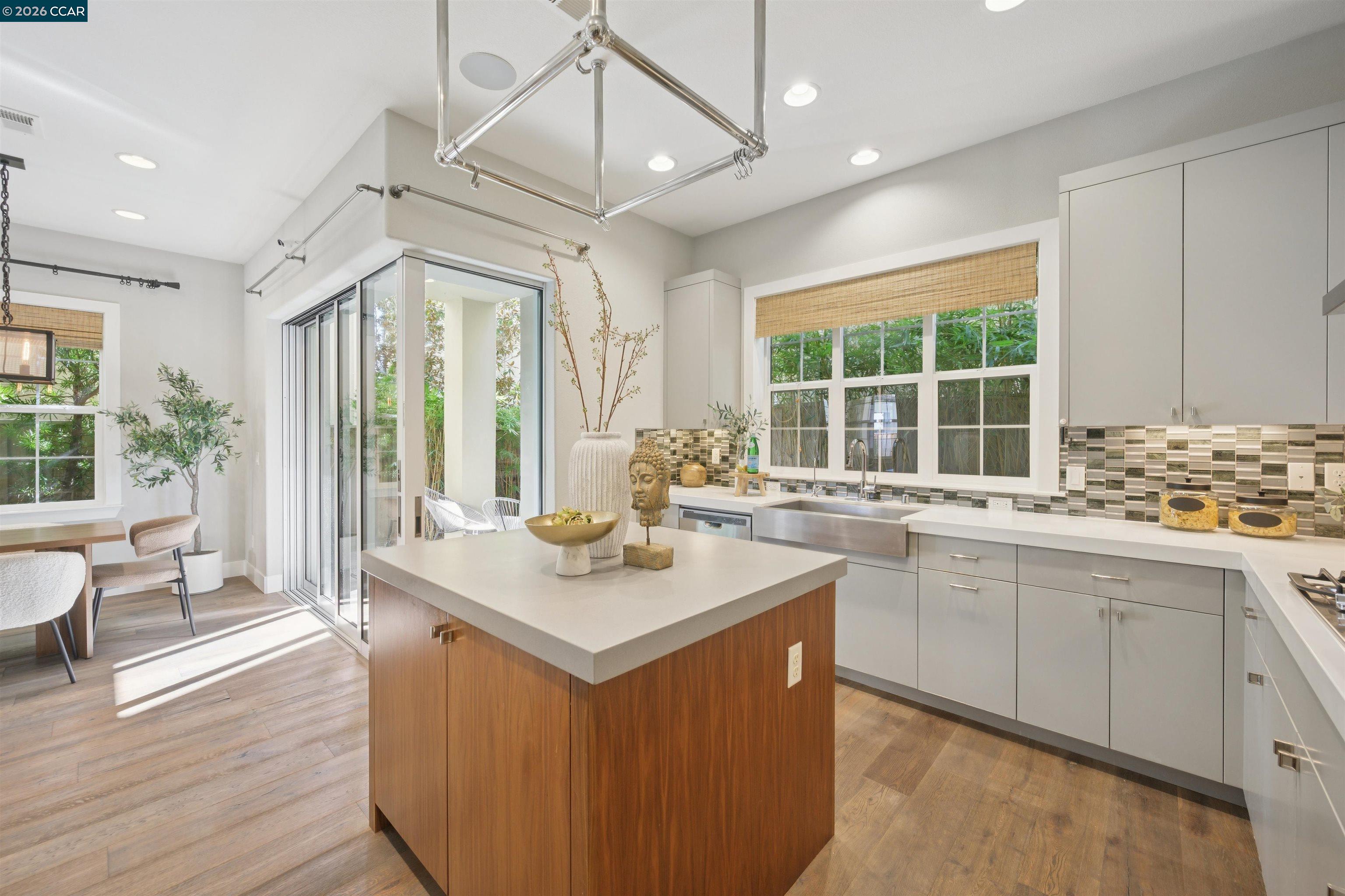 Detail Gallery Image 14 of 57 For 5162 Rowan Dr., San Ramon,  CA 94582-5977 - 4 Beds | 3/1 Baths