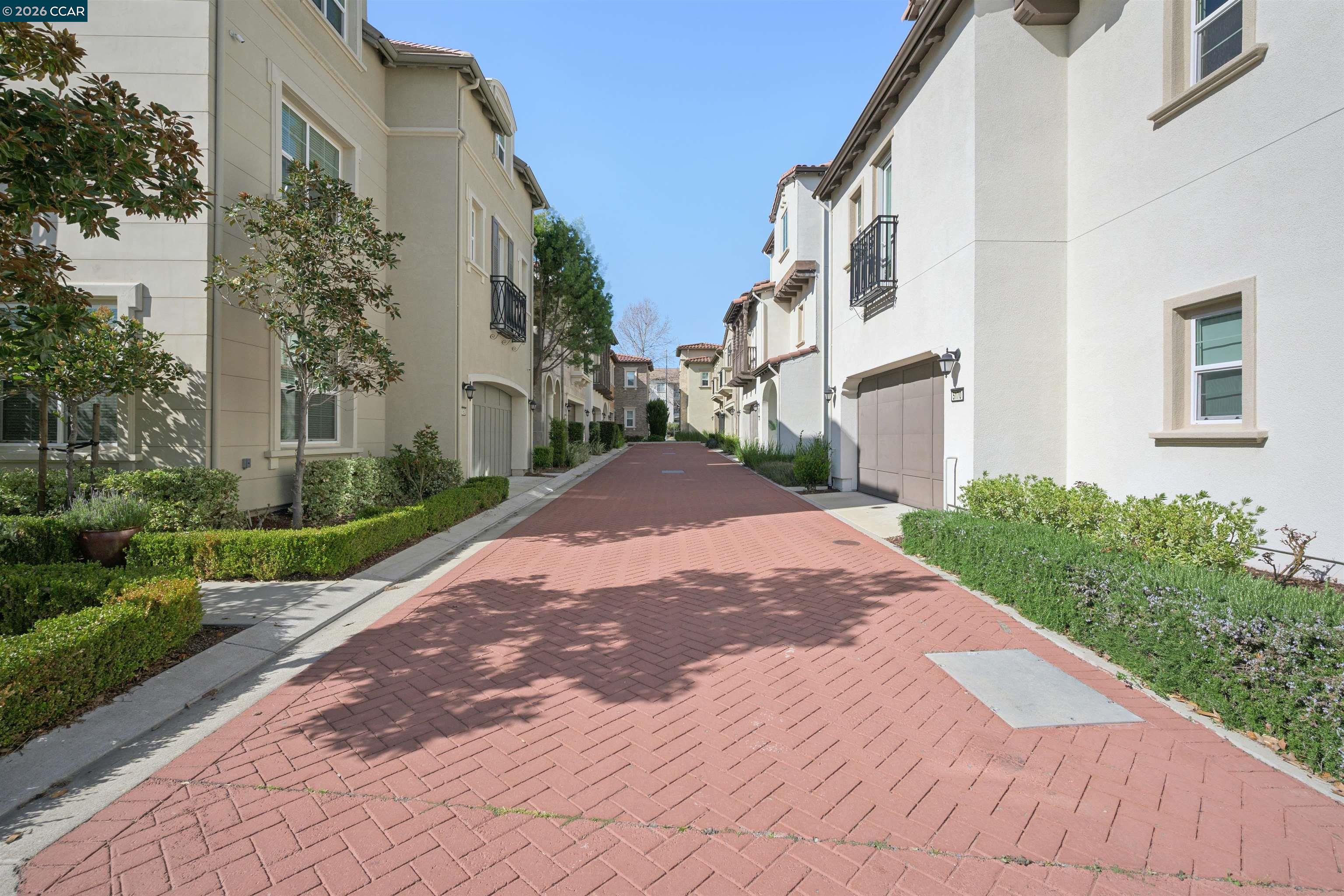 Detail Gallery Image 5 of 57 For 5162 Rowan Dr., San Ramon,  CA 94582-5977 - 4 Beds | 3/1 Baths