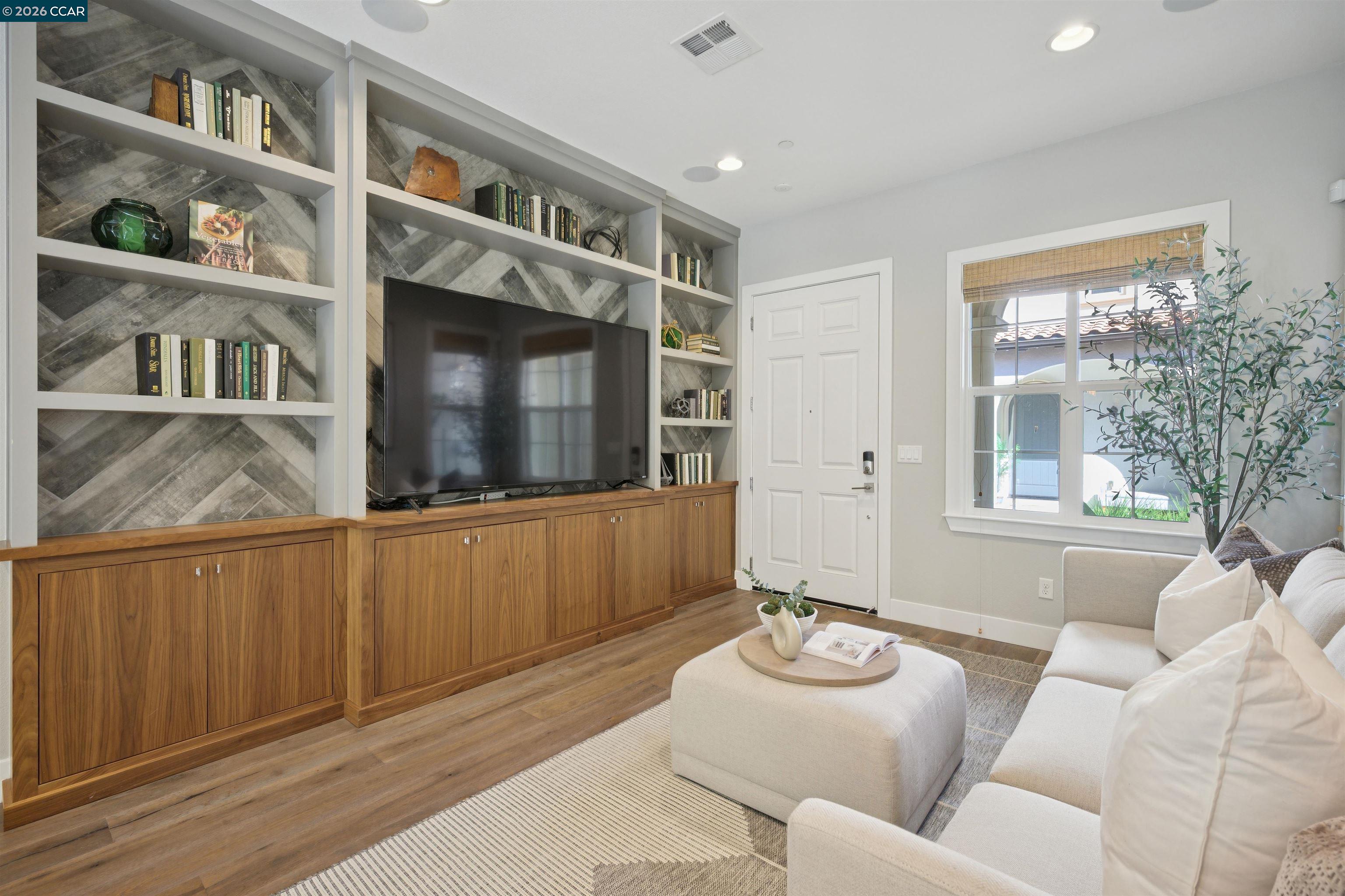 Detail Gallery Image 9 of 57 For 5162 Rowan Dr., San Ramon,  CA 94582-5977 - 4 Beds | 3/1 Baths