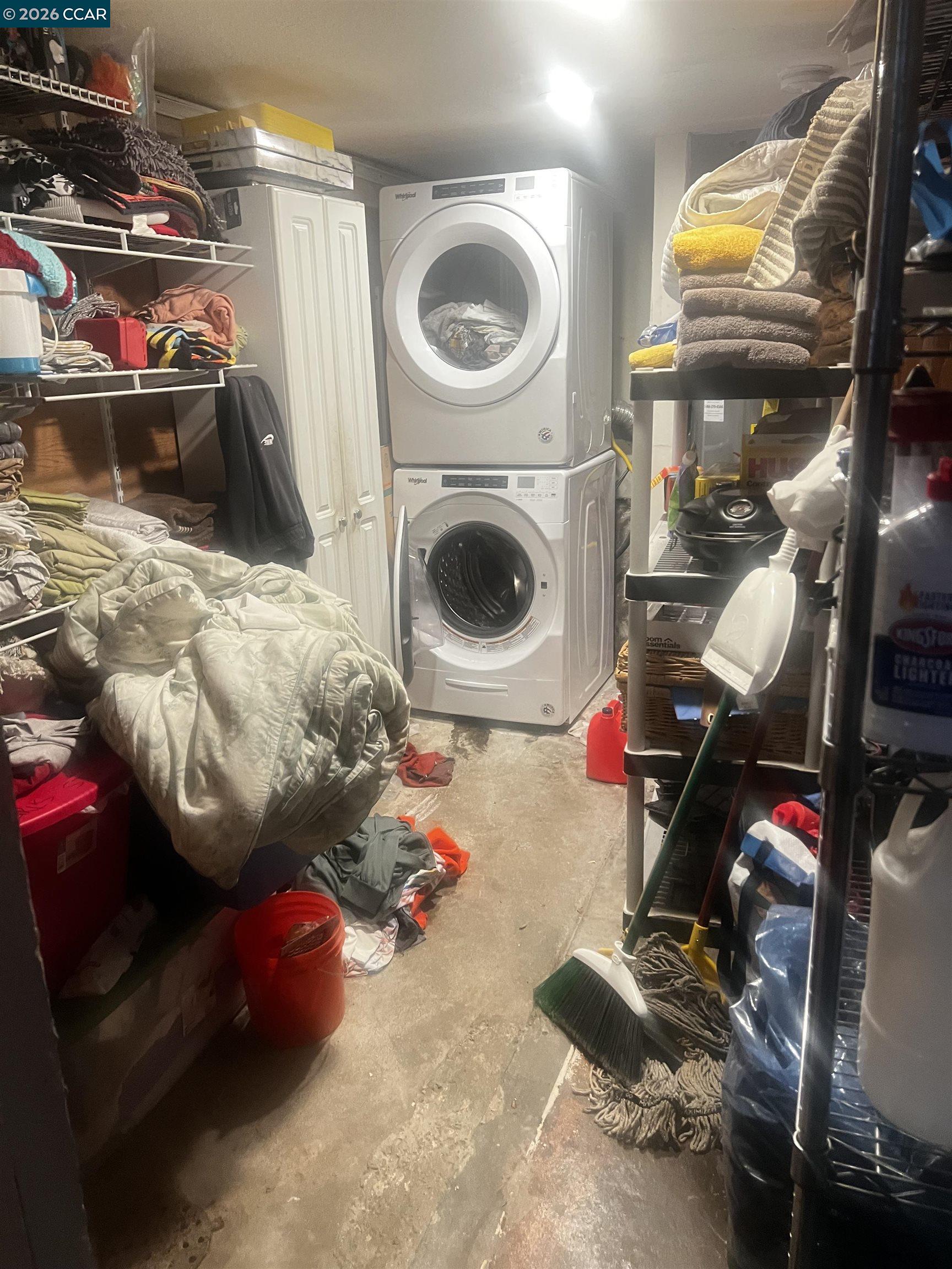 Detail Gallery Image 19 of 25 For 1161 64th St, Oakland,  CA 94608 - 5 Beds | 2/1 Baths