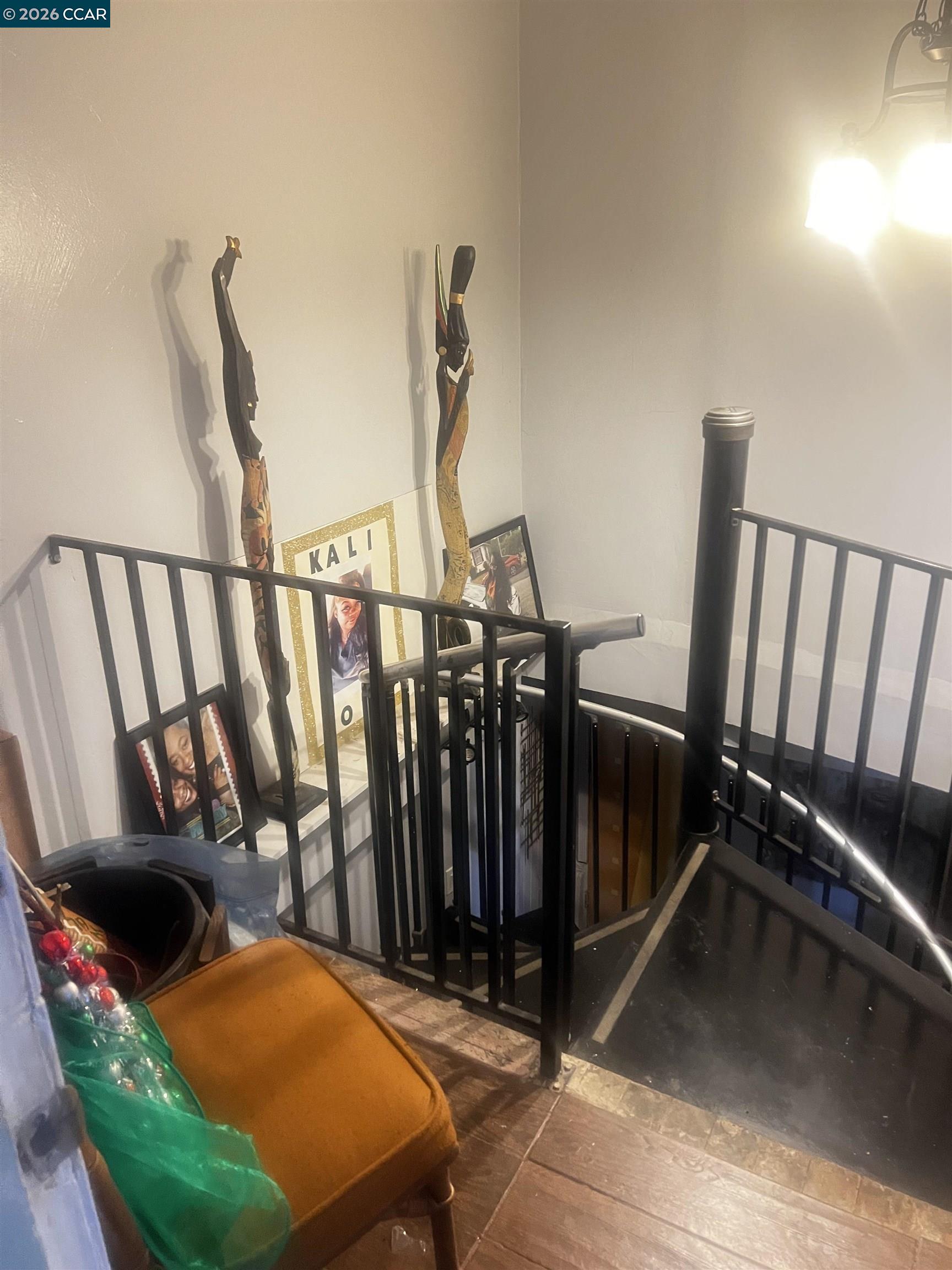 Detail Gallery Image 21 of 25 For 1161 64th St, Oakland,  CA 94608 - 5 Beds | 2/1 Baths