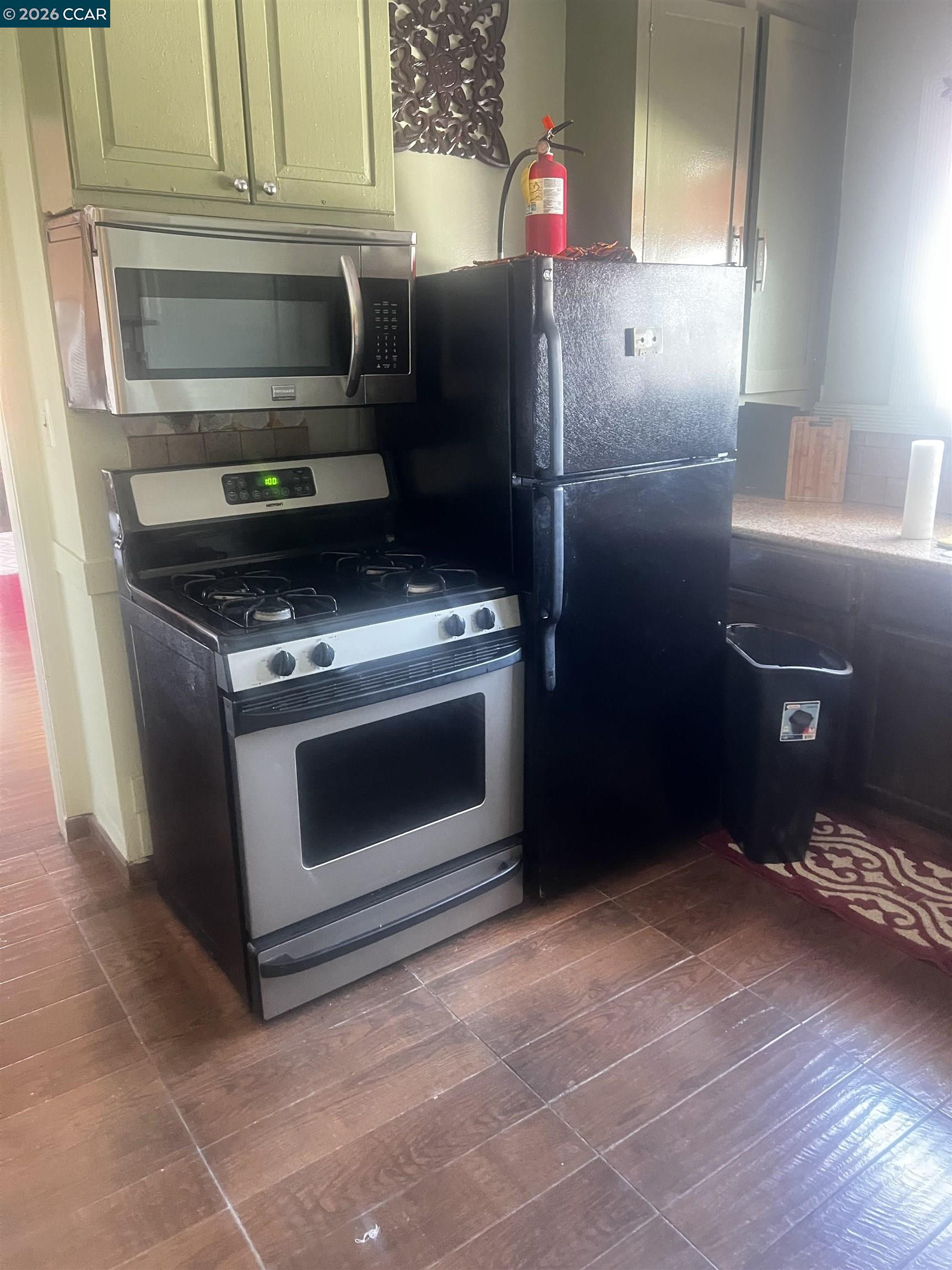 Detail Gallery Image 23 of 25 For 1161 64th St, Oakland,  CA 94608 - 5 Beds | 2/1 Baths