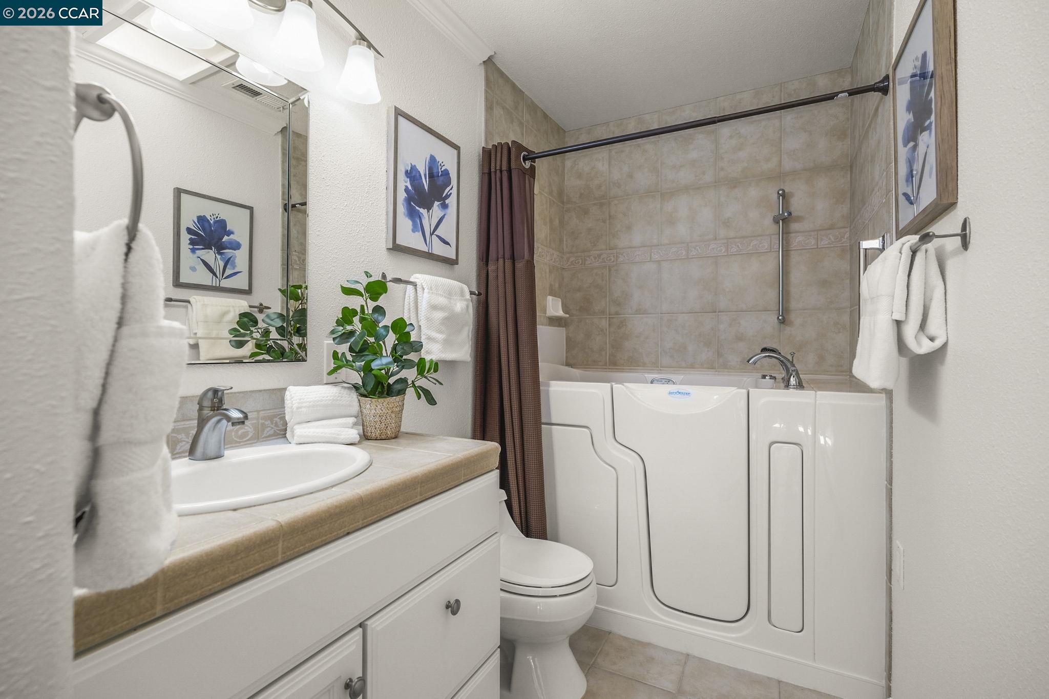 Photo #13: 41126468 Listing: Photo #13