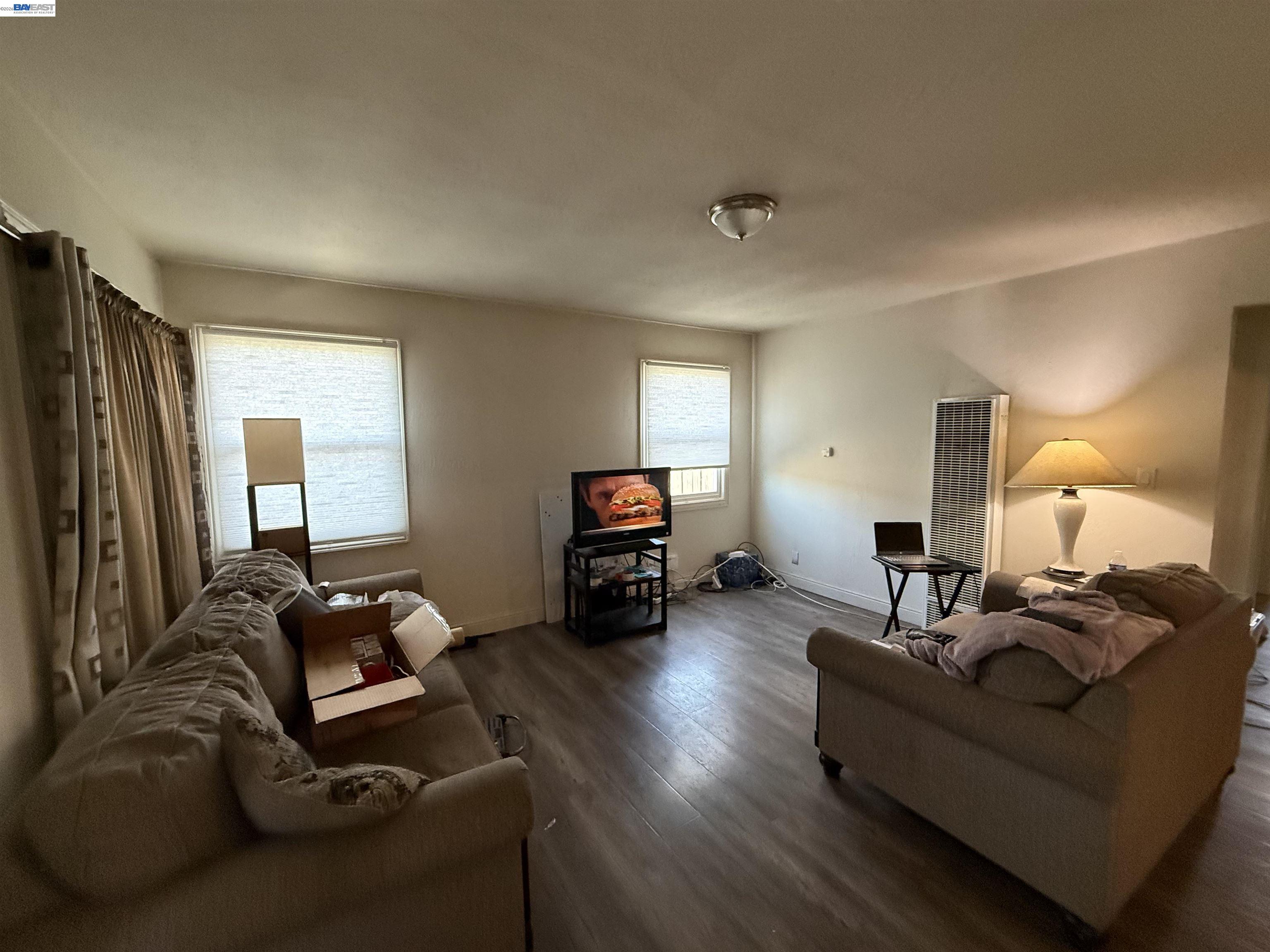 Detail Gallery Image 4 of 11 For 860 7th St, Richmond,  CA 94801 - 3 Beds | 1 Baths