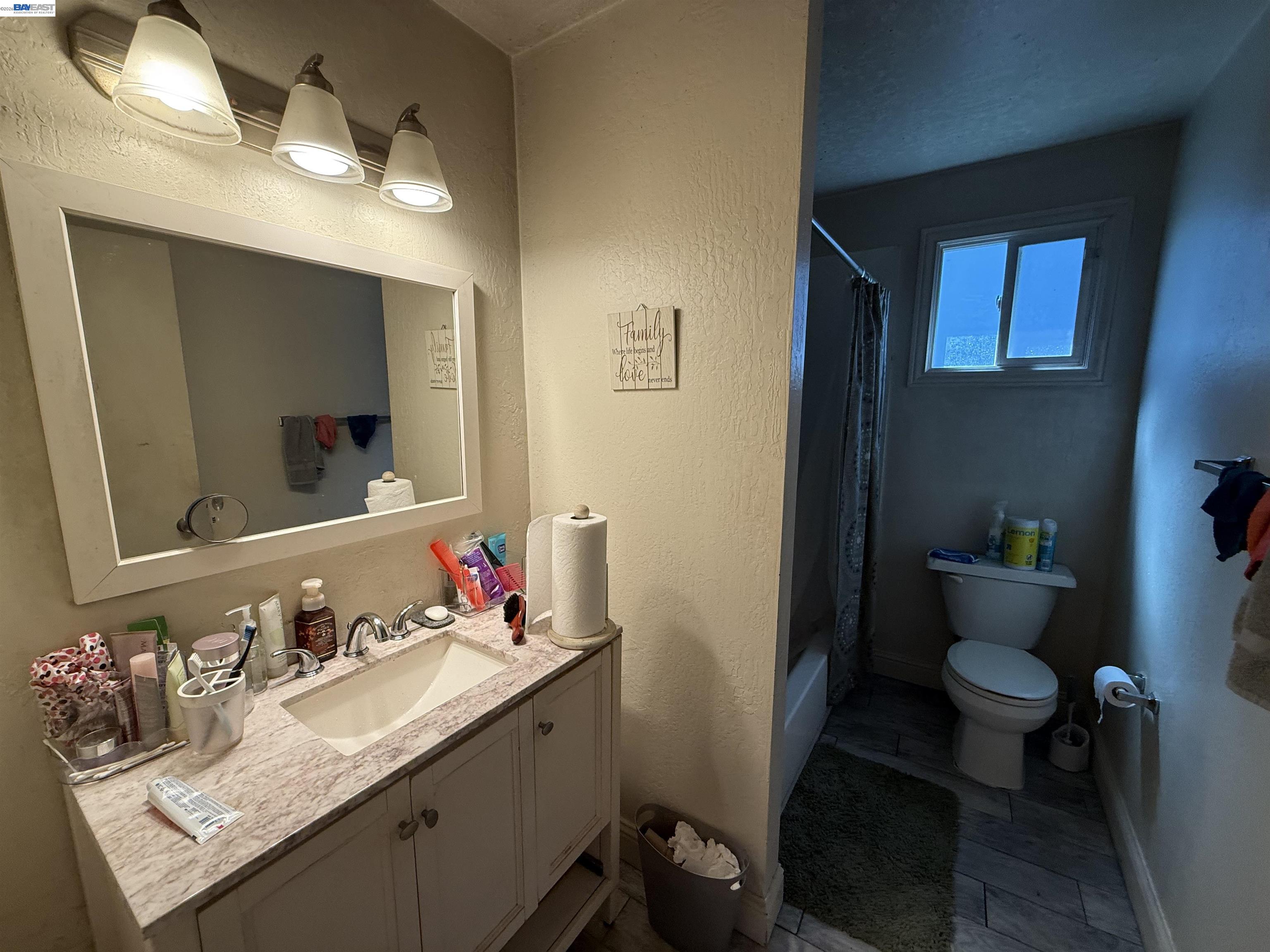 Detail Gallery Image 5 of 11 For 860 7th St, Richmond,  CA 94801 - 3 Beds | 1 Baths