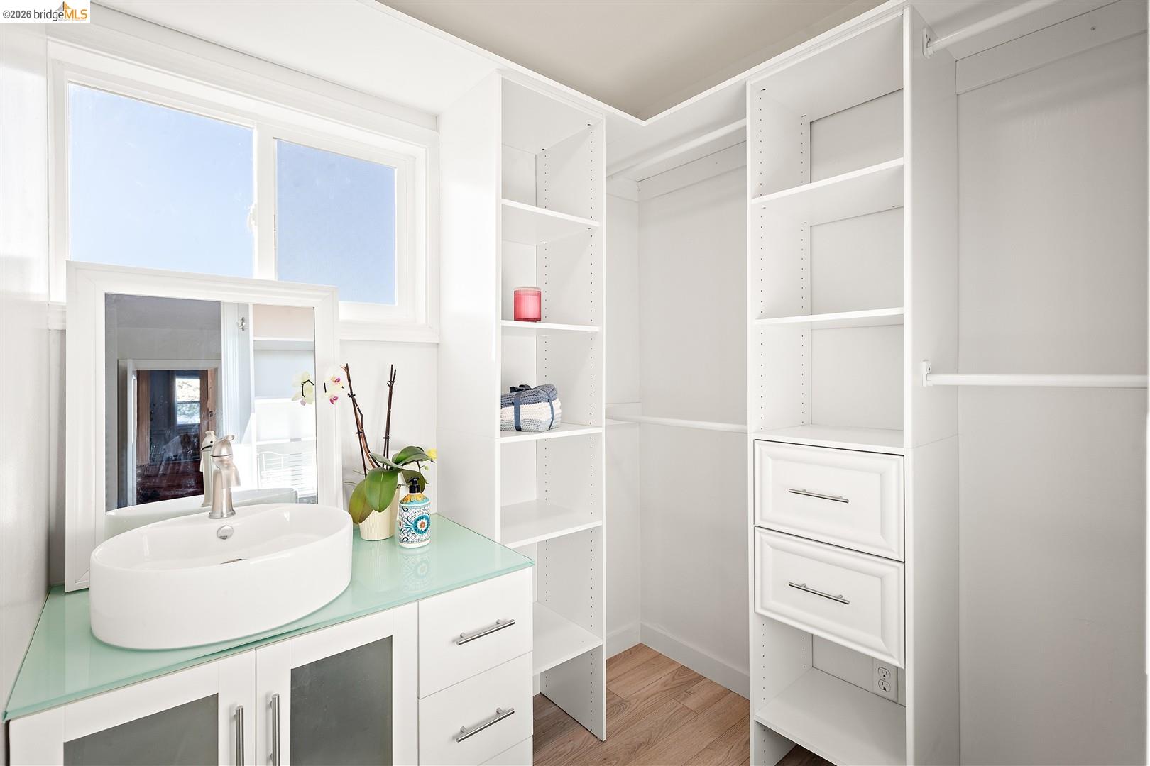 Detail Gallery Image 14 of 60 For 926 Pierce St, Albany,  CA 94706 - 2 Beds | 1 Baths