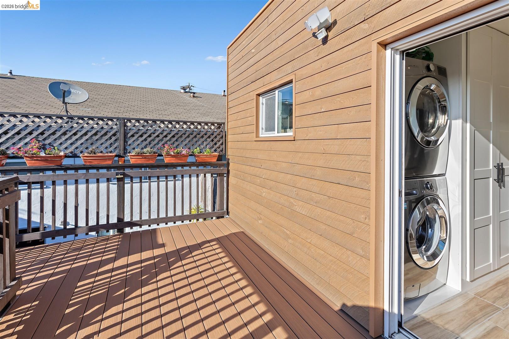 Detail Gallery Image 19 of 60 For 926 Pierce St, Albany,  CA 94706 - 2 Beds | 1 Baths