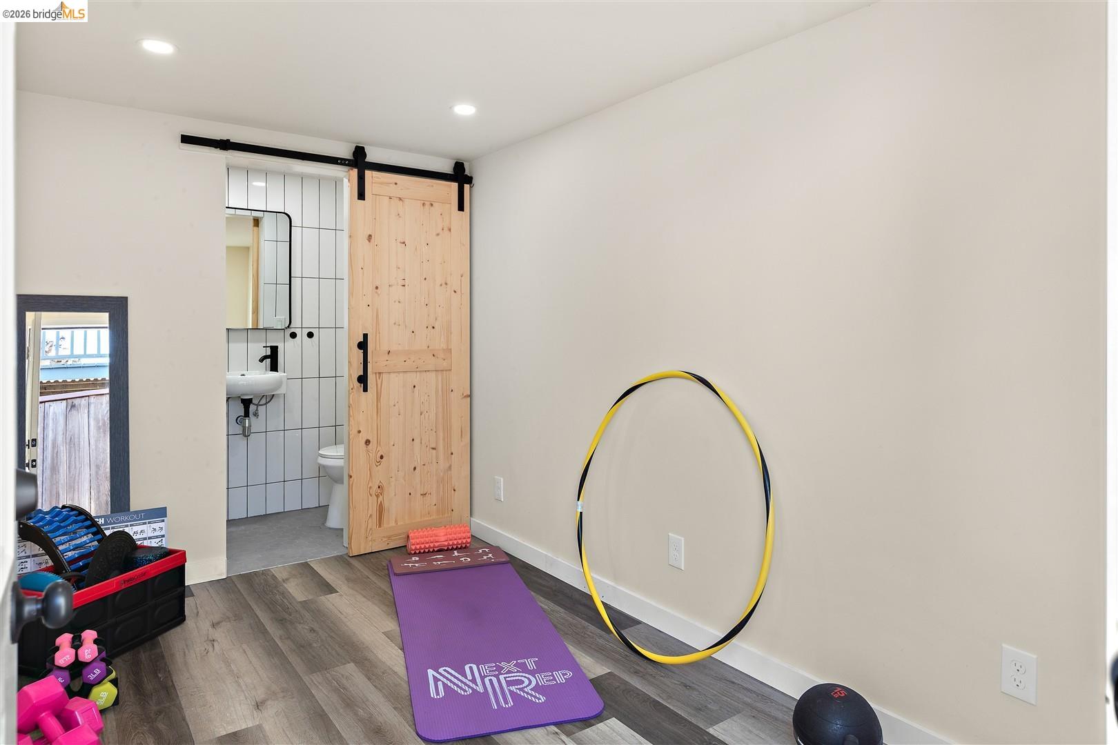 Detail Gallery Image 26 of 60 For 926 Pierce St, Albany,  CA 94706 - 2 Beds | 1 Baths