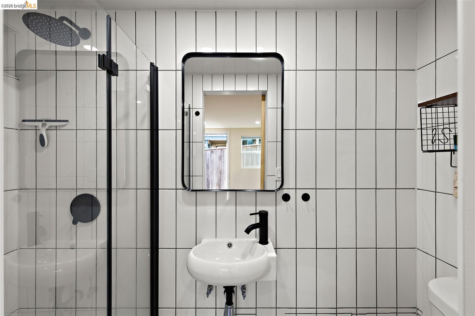 Detail Gallery Image 27 of 60 For 926 Pierce St, Albany,  CA 94706 - 2 Beds | 1 Baths