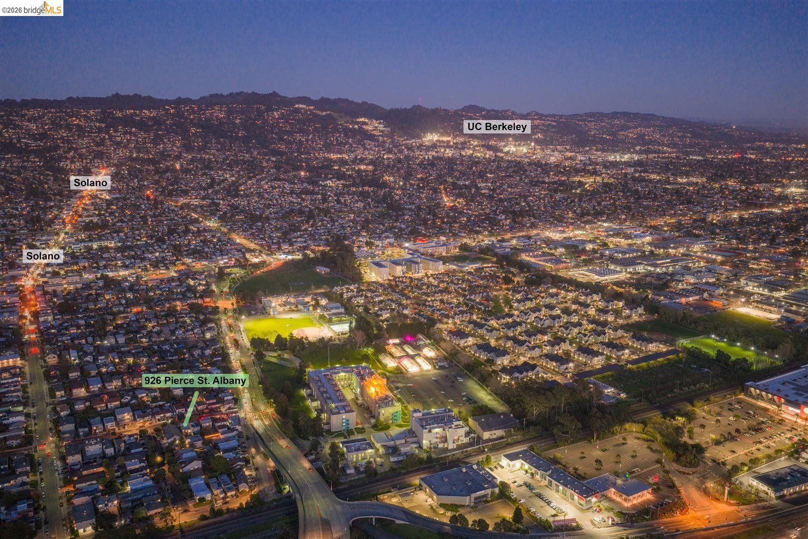 Detail Gallery Image 45 of 60 For 926 Pierce St, Albany,  CA 94706 - 2 Beds | 1 Baths