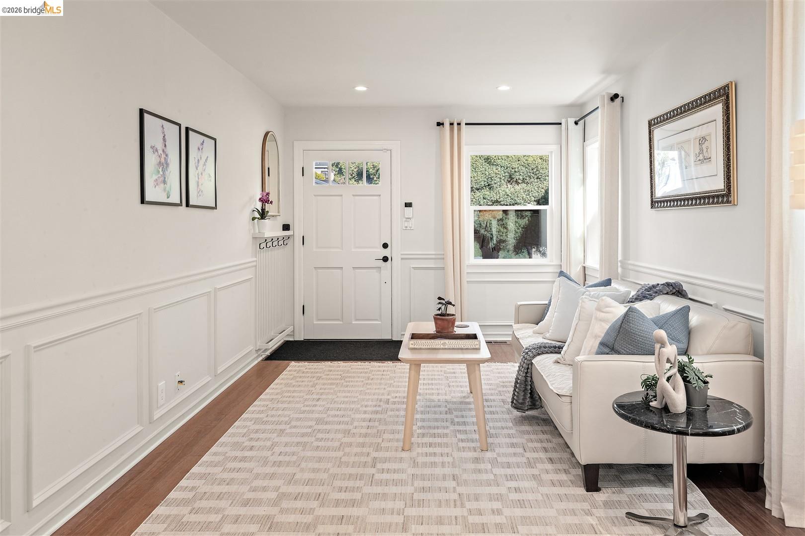 Detail Gallery Image 6 of 60 For 926 Pierce St, Albany,  CA 94706 - 2 Beds | 1 Baths