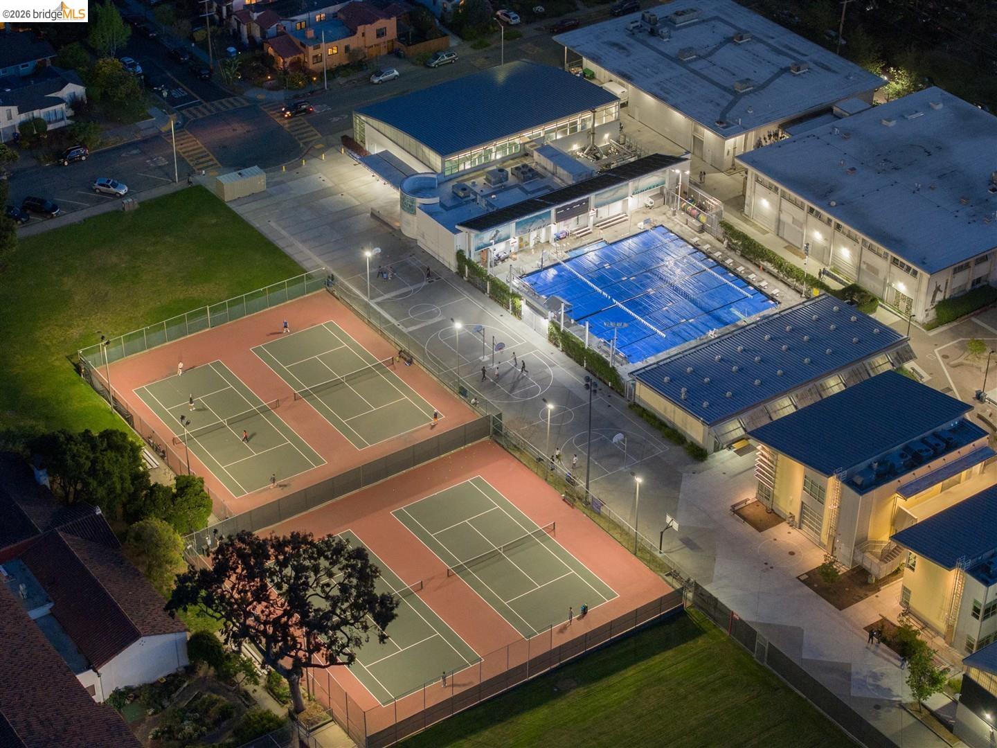 Detail Gallery Image 57 of 60 For 926 Pierce St, Albany,  CA 94706 - 2 Beds | 1 Baths