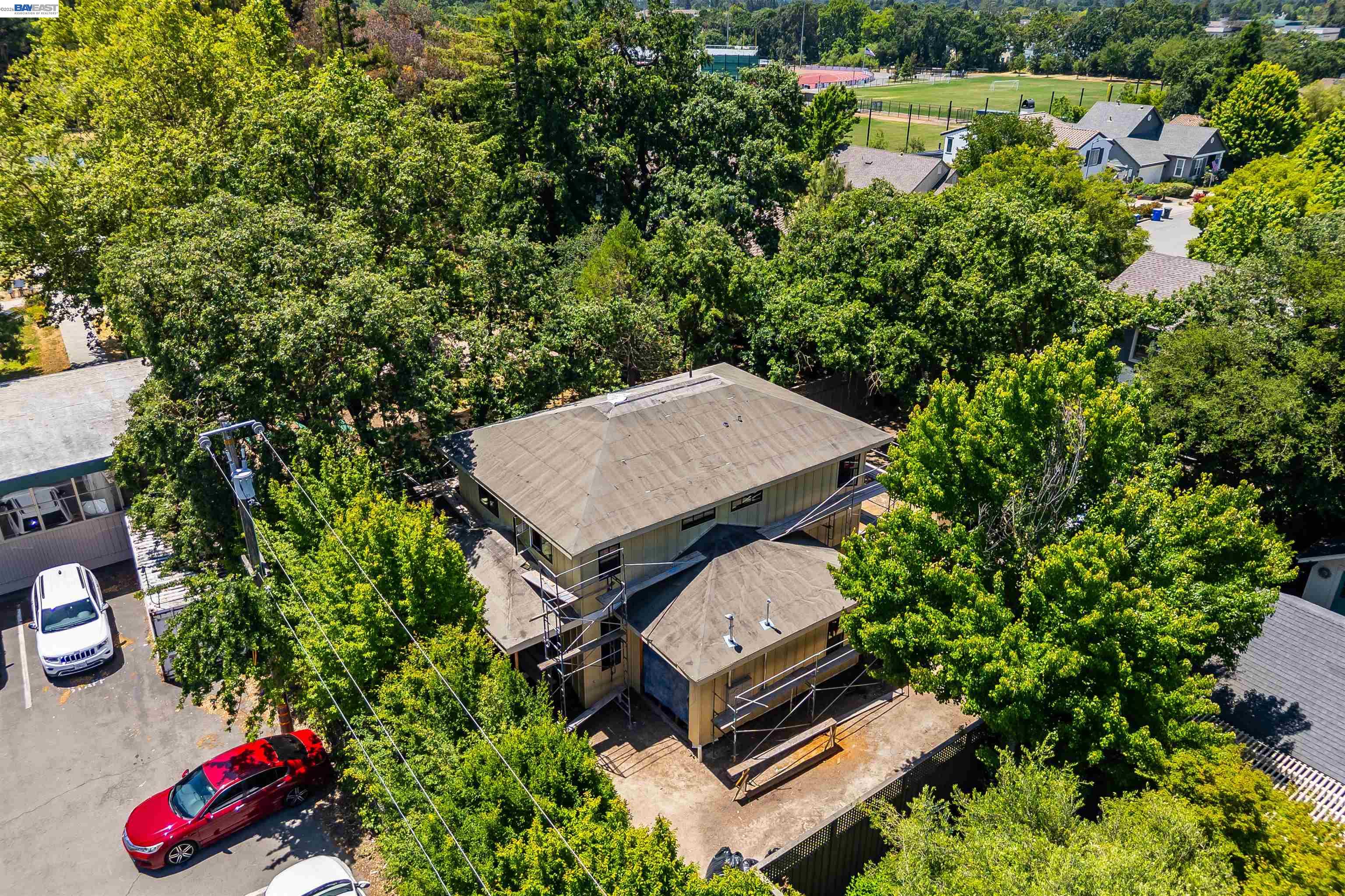 Detail Gallery Image 8 of 13 For 315 E Macarthur, Sonoma,  CA 95476-7617 - 6 Beds | 3/1 Baths