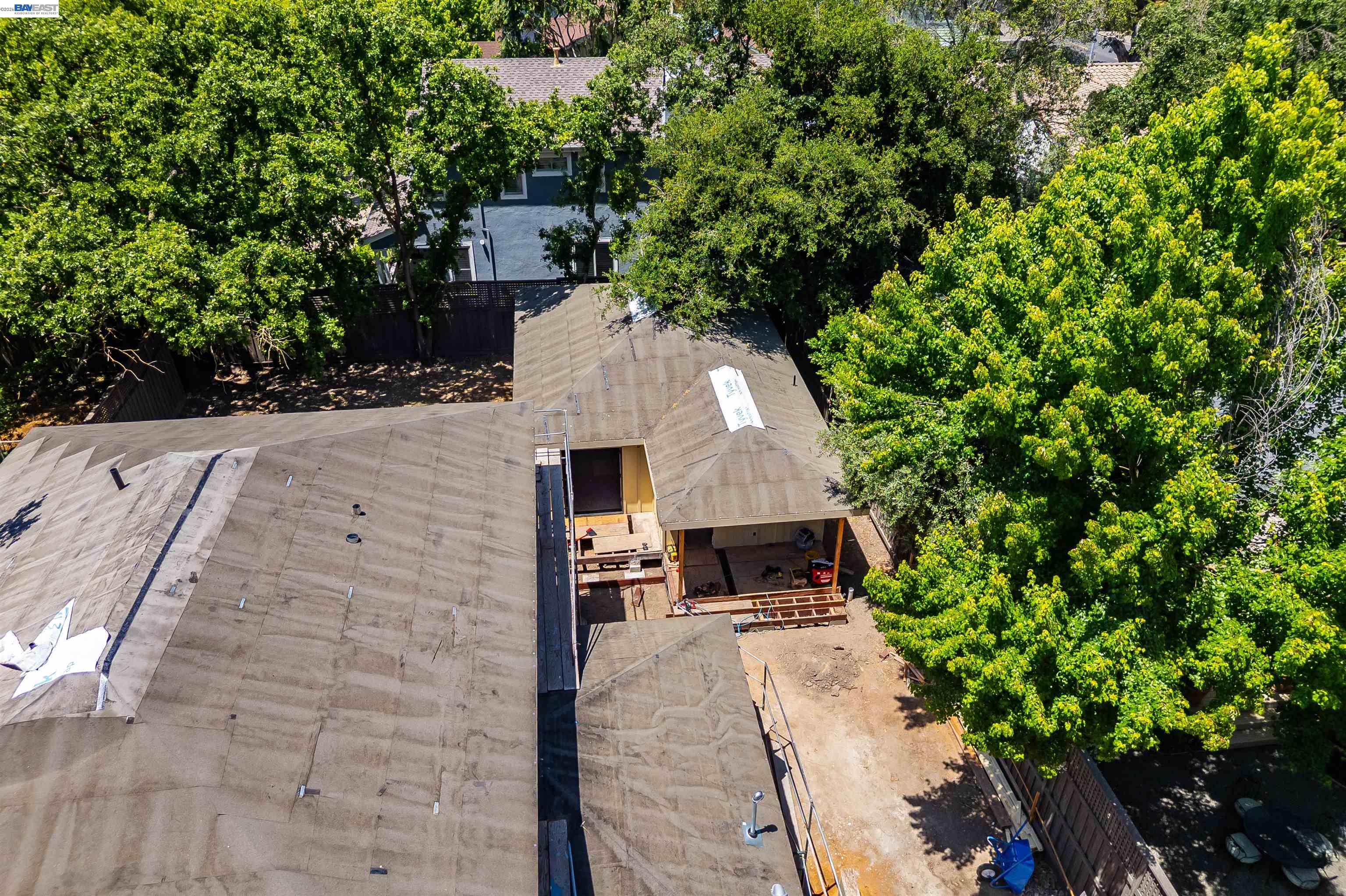 Detail Gallery Image 9 of 13 For 315 E Macarthur, Sonoma,  CA 95476-7617 - 6 Beds | 3/1 Baths