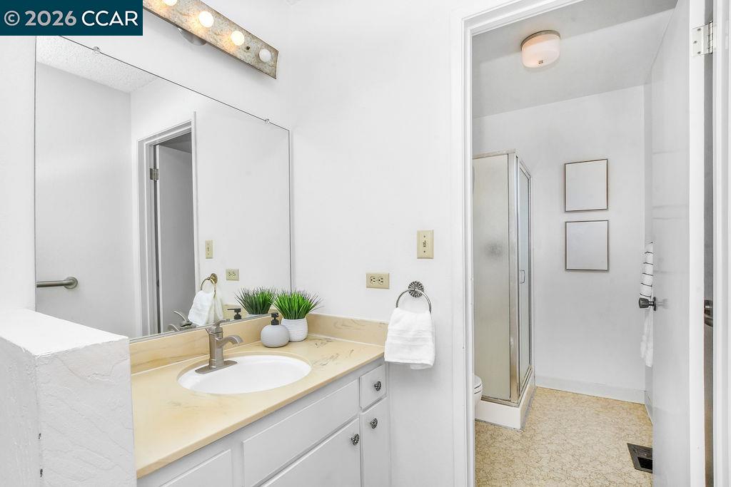 Detail Gallery Image 15 of 34 For 6 Windhaven Court, Pleasant Hill,  CA 94523 - 3 Beds | 2 Baths