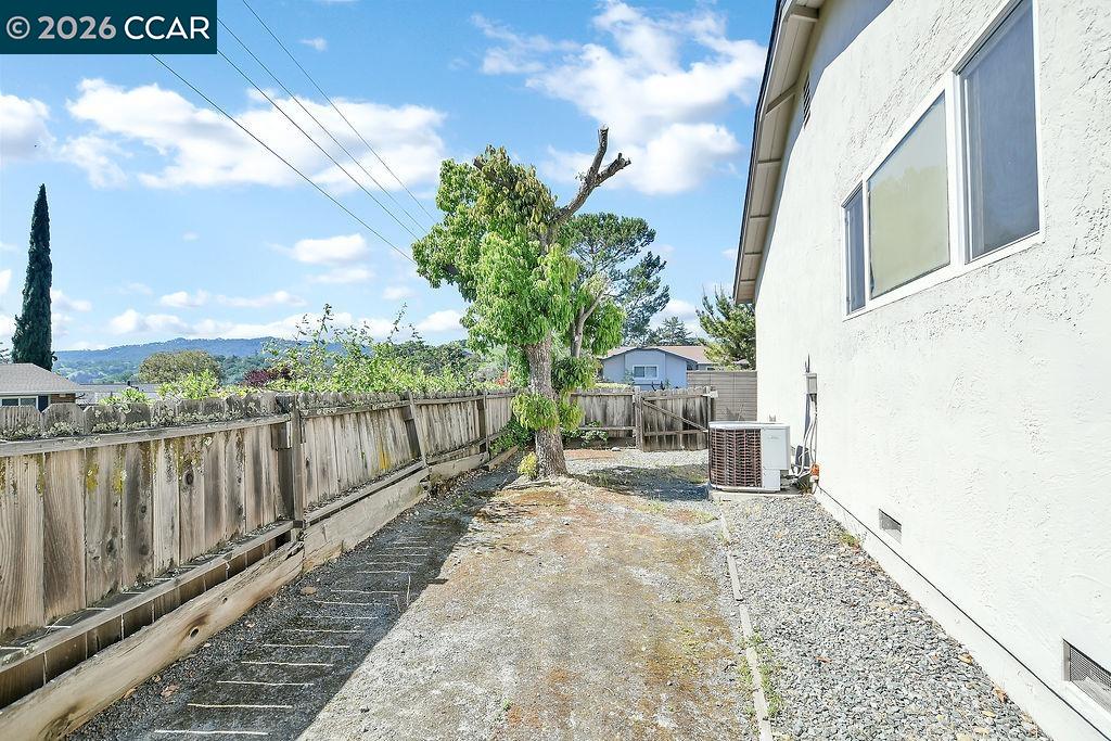 Detail Gallery Image 27 of 34 For 6 Windhaven Court, Pleasant Hill,  CA 94523 - 3 Beds | 2 Baths