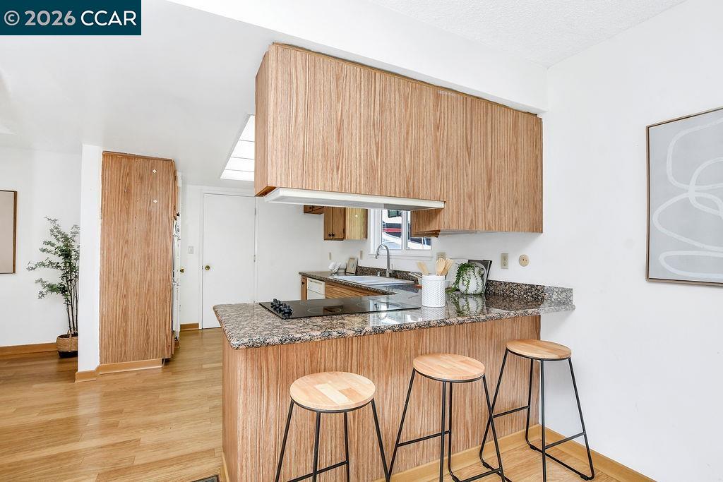 Detail Gallery Image 10 of 34 For 6 Windhaven Court, Pleasant Hill,  CA 94523 - 3 Beds | 2 Baths