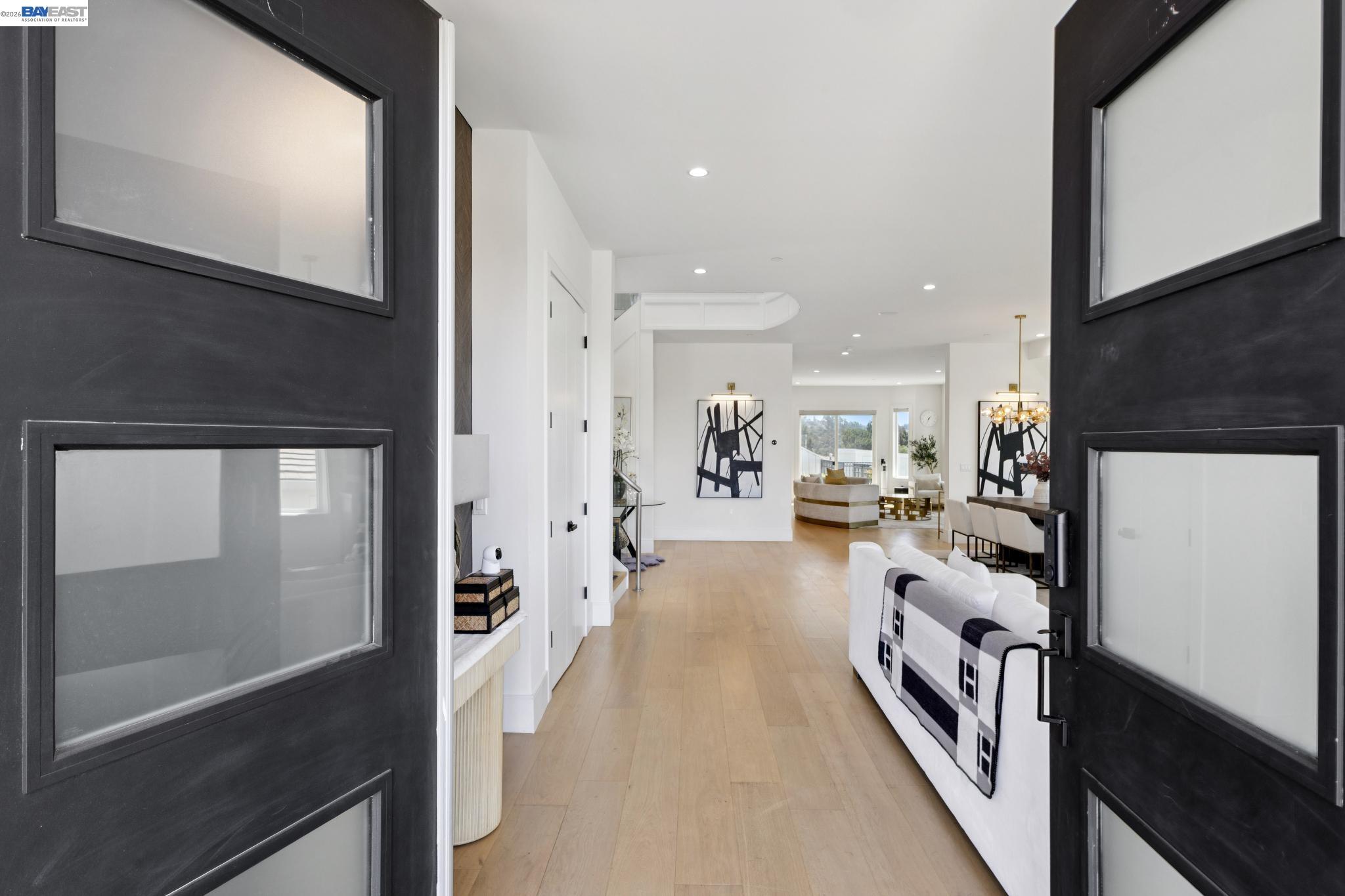 Detail Gallery Image 3 of 60 For 3606 Sarita St, Hayward,  CA 94542 - 4 Beds | 4/1 Baths