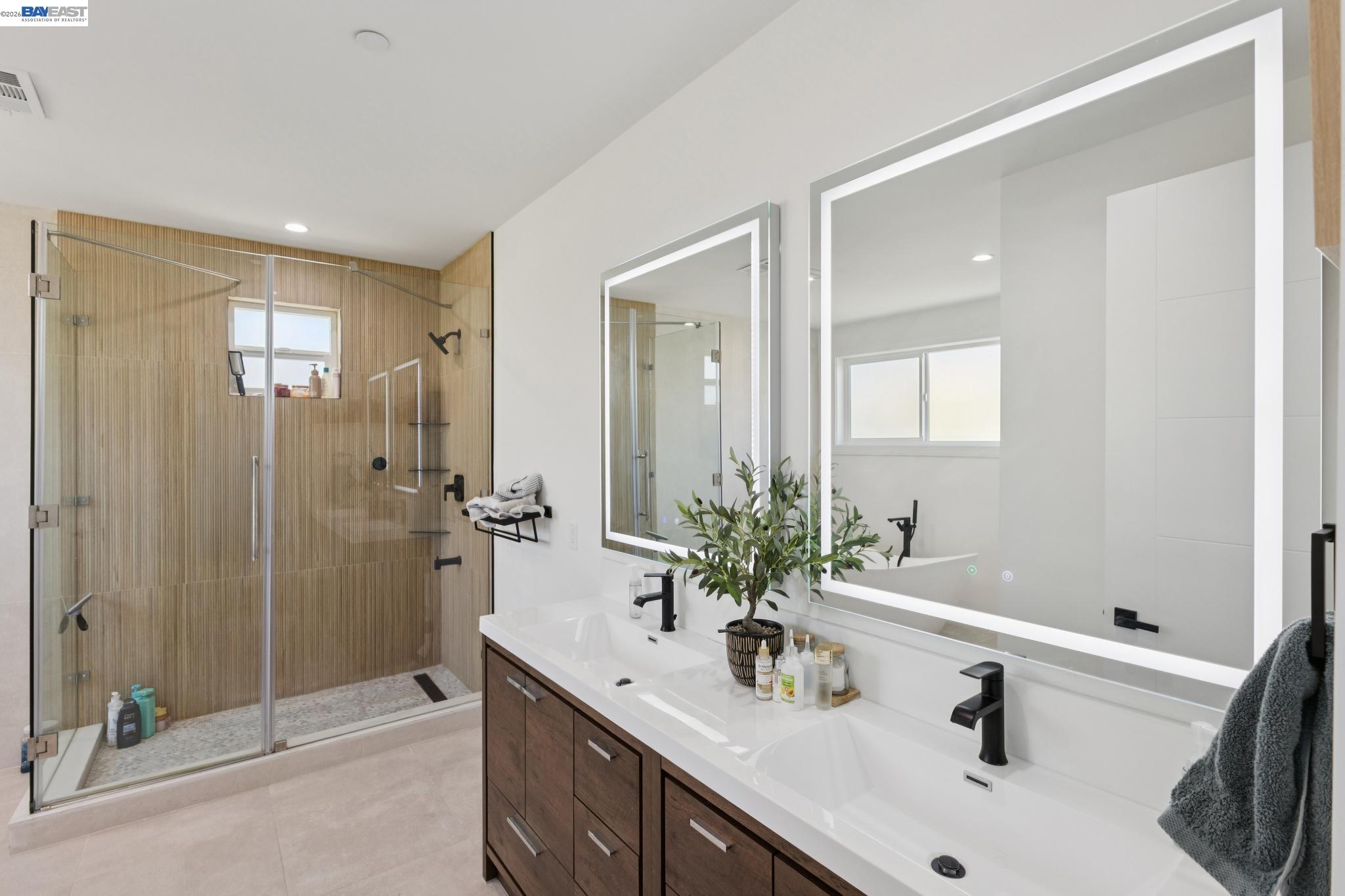 Detail Gallery Image 39 of 60 For 3606 Sarita St, Hayward,  CA 94542 - 4 Beds | 4/1 Baths