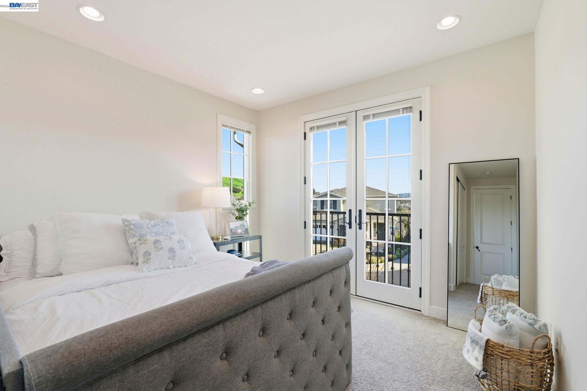 Detail Gallery Image 11 of 28 For 201 Willowbrook Ln, Moraga,  CA 94556 - 4 Beds | 3/1 Baths
