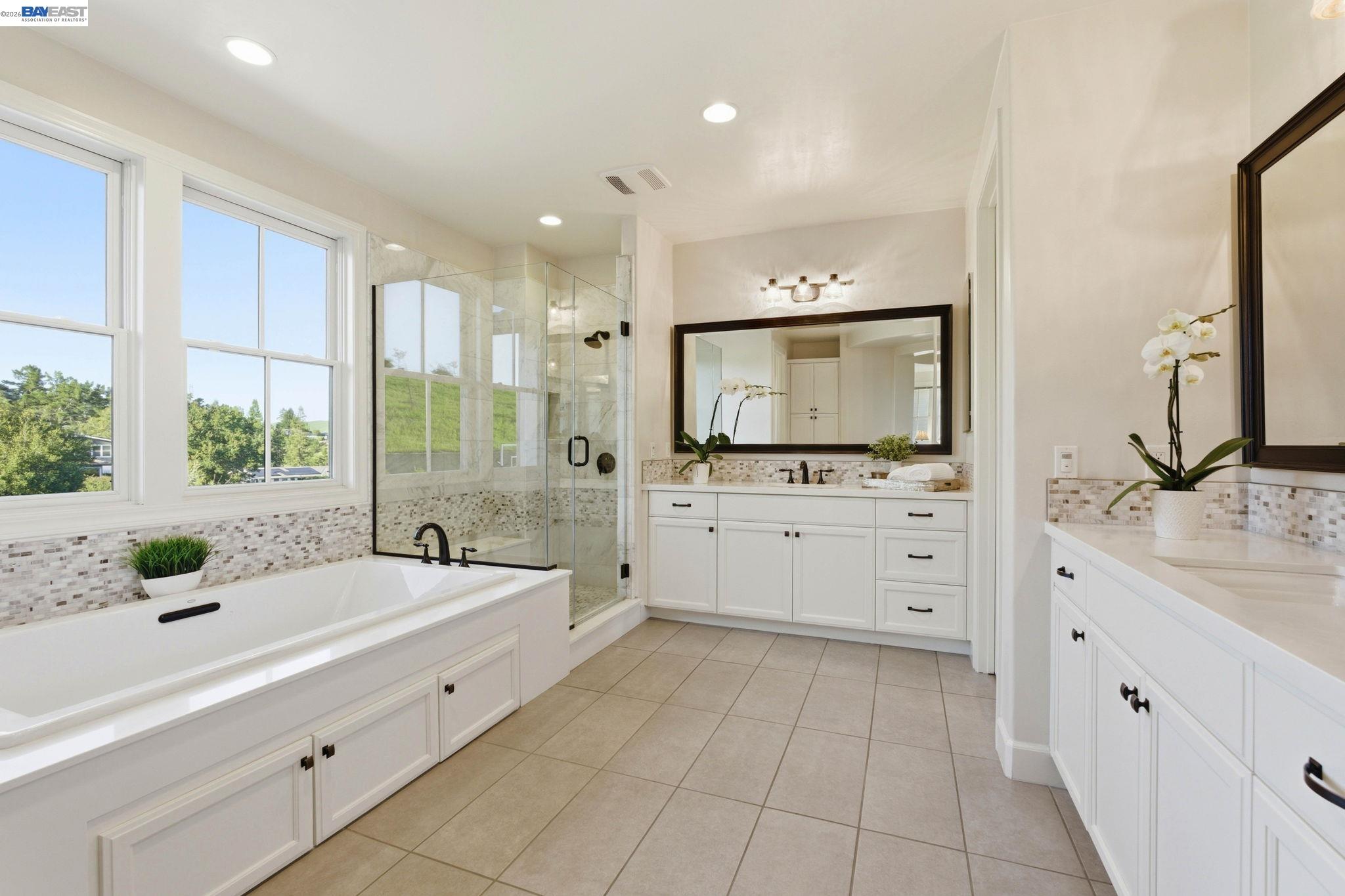 Detail Gallery Image 17 of 28 For 201 Willowbrook Ln, Moraga,  CA 94556 - 4 Beds | 3/1 Baths