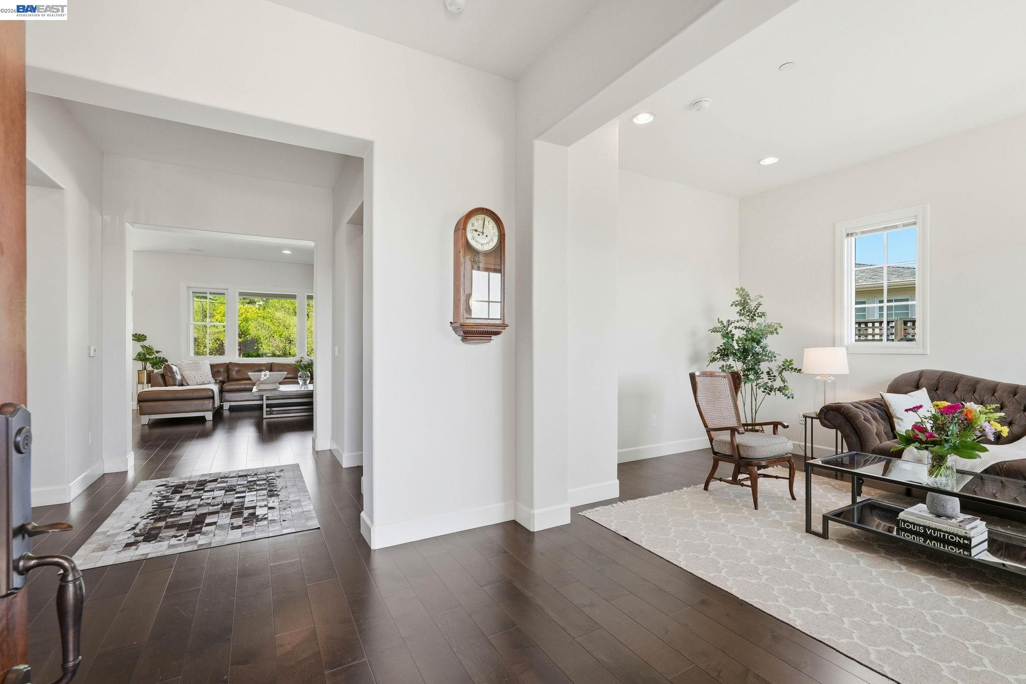 Detail Gallery Image 4 of 31 For 201 Willowbrook Ln, Moraga,  CA 94556 - 4 Beds | 3/1 Baths