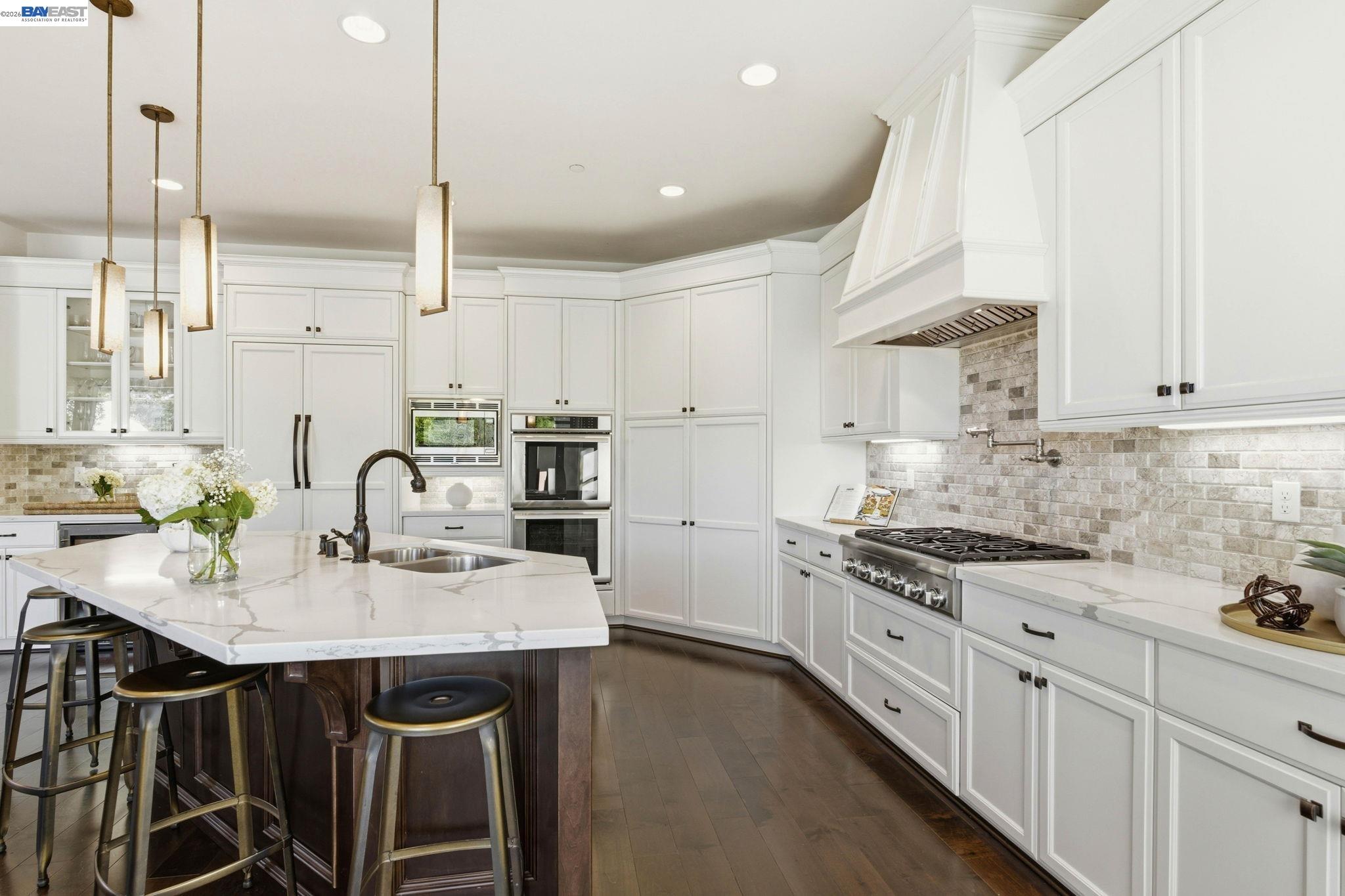 Detail Gallery Image 7 of 28 For 201 Willowbrook Ln, Moraga,  CA 94556 - 4 Beds | 3/1 Baths