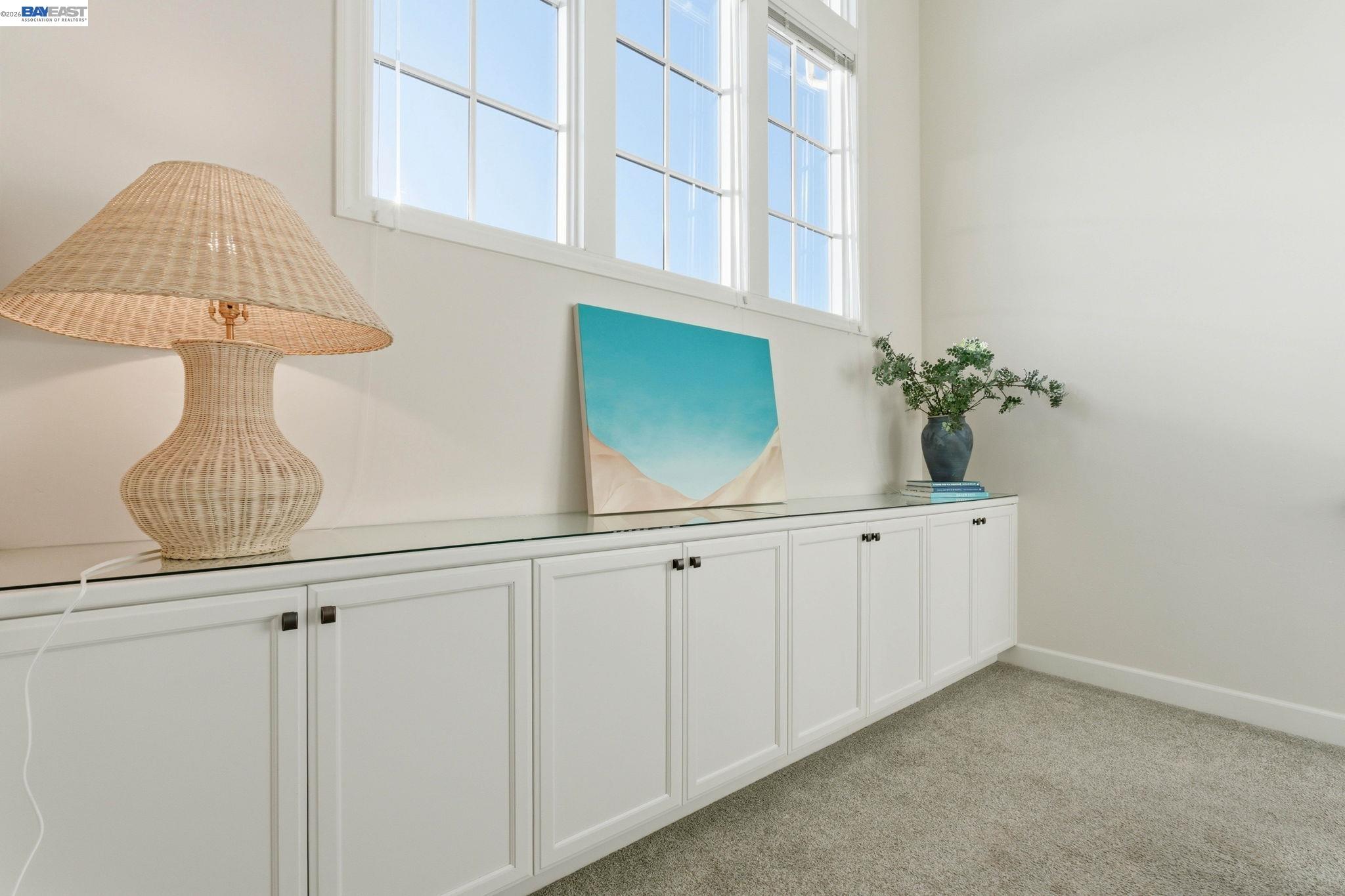 Detail Gallery Image 9 of 28 For 201 Willowbrook Ln, Moraga,  CA 94556 - 4 Beds | 3/1 Baths