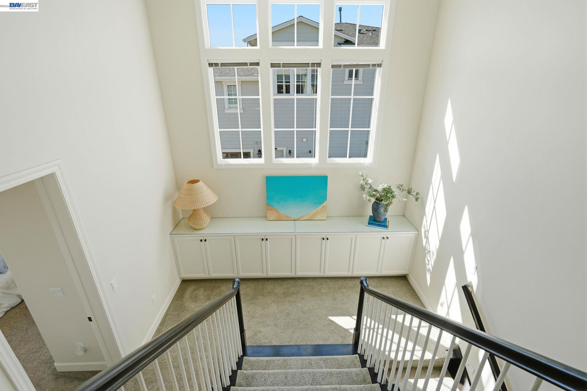 Detail Gallery Image 9 of 31 For 201 Willowbrook Ln, Moraga,  CA 94556 - 4 Beds | 3/1 Baths