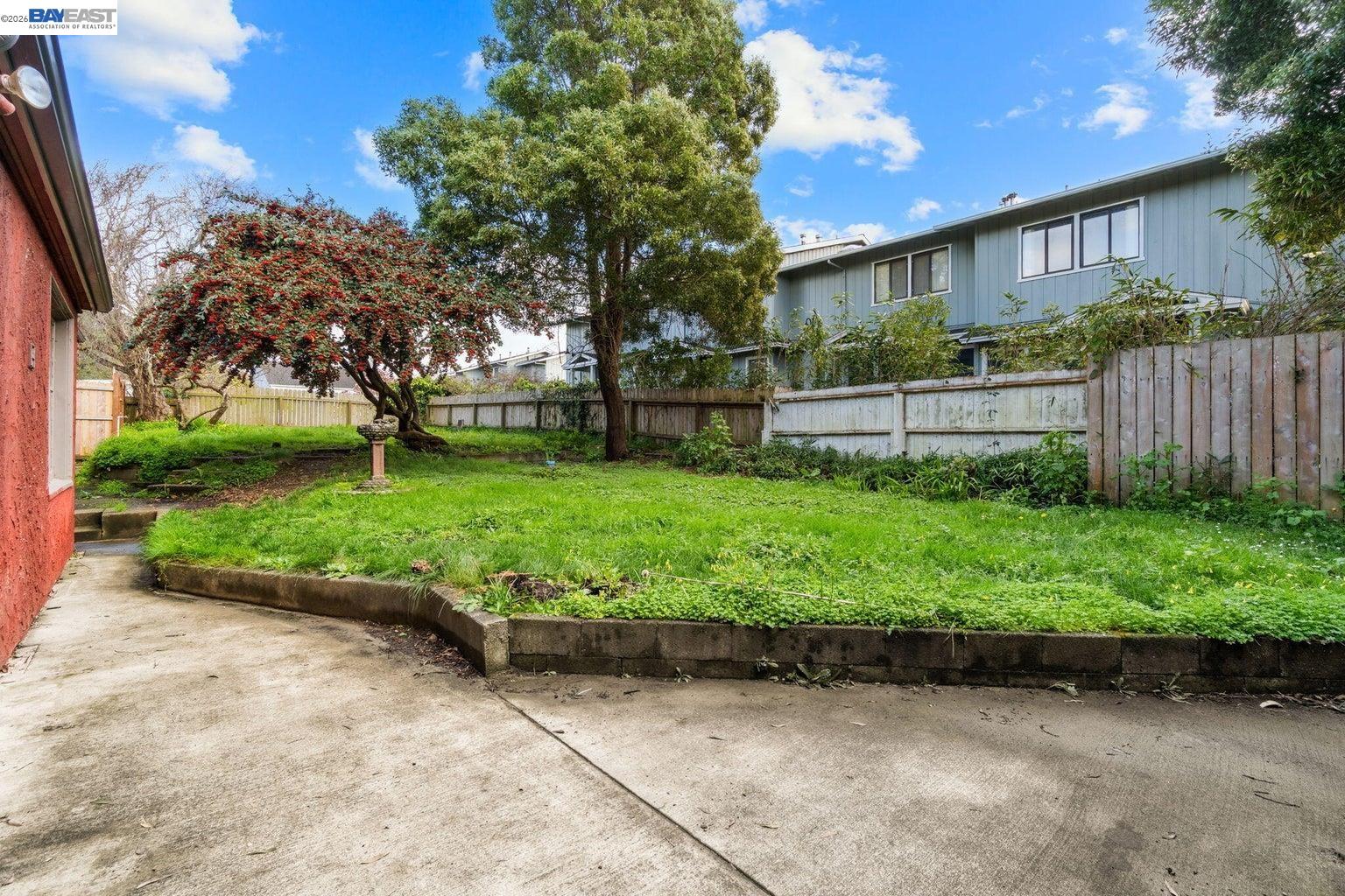 Detail Gallery Image 16 of 27 For 2303 Union St, Eureka,  CA 95501 - – Beds | – Baths