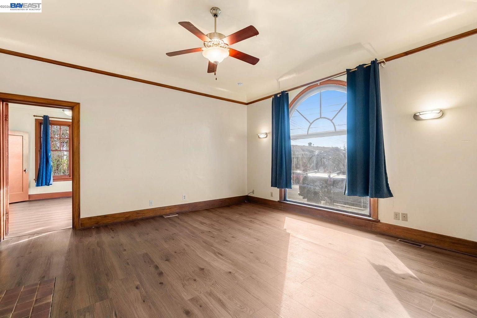 Detail Gallery Image 4 of 27 For 2303 Union St, Eureka,  CA 95501 - – Beds | – Baths